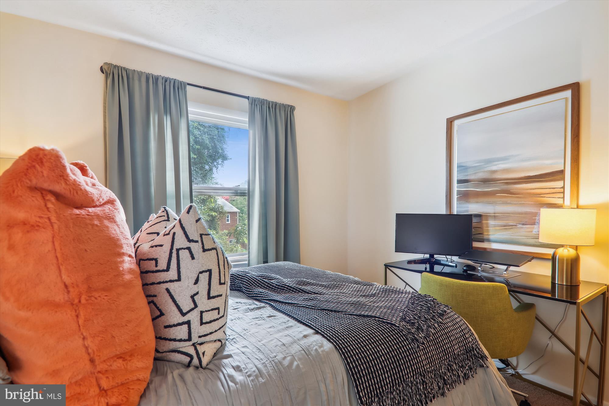 HILLCREST TOWNE - Residential