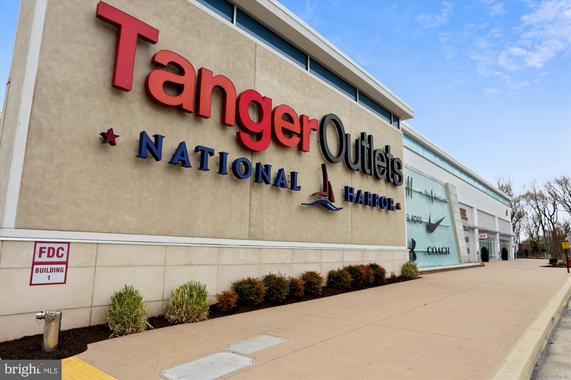 HILLCREST TOWNE - Residential