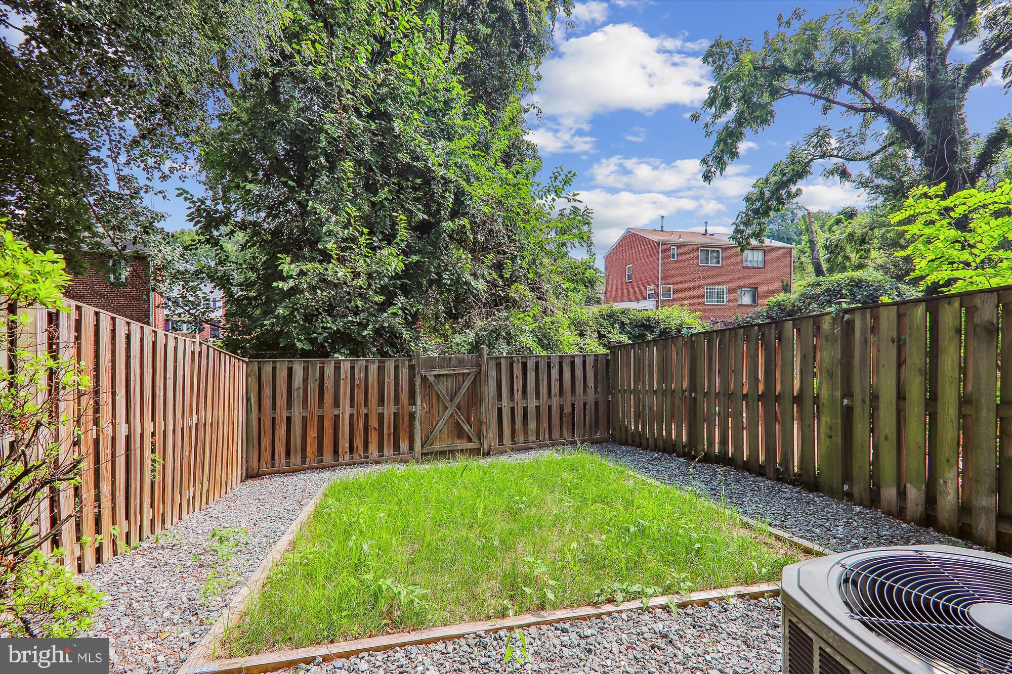 HILLCREST TOWNE - Residential