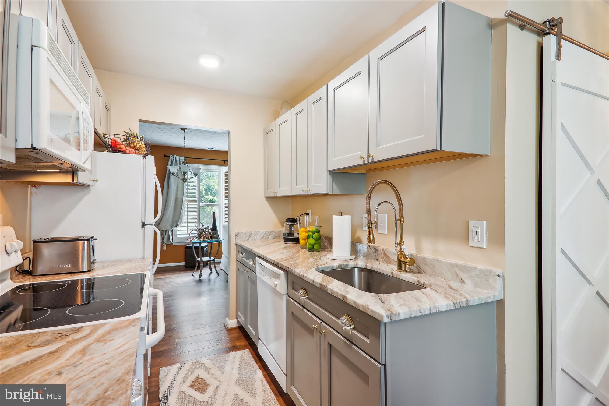 HILLCREST TOWNE - Residential