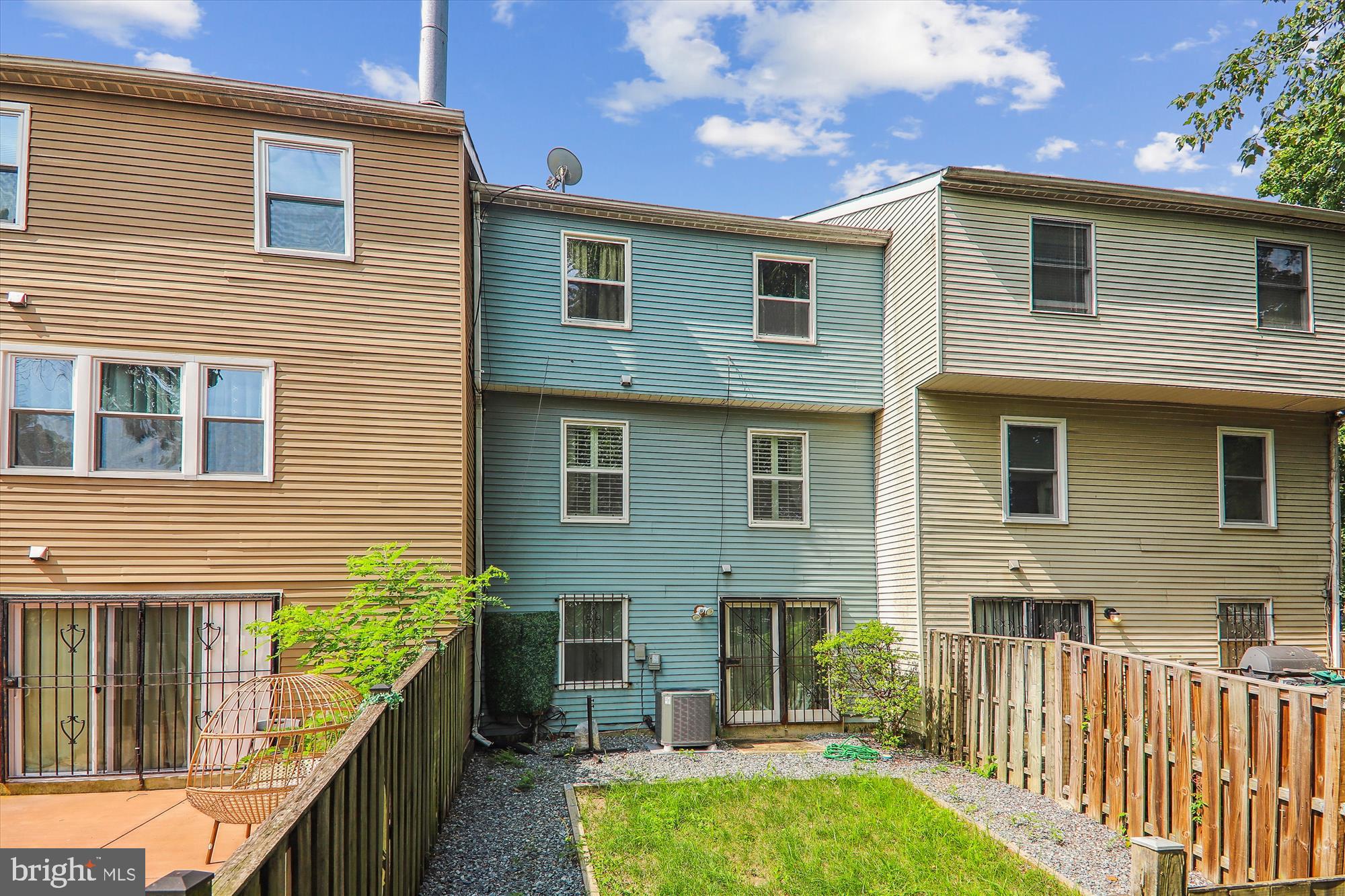 HILLCREST TOWNE - Residential