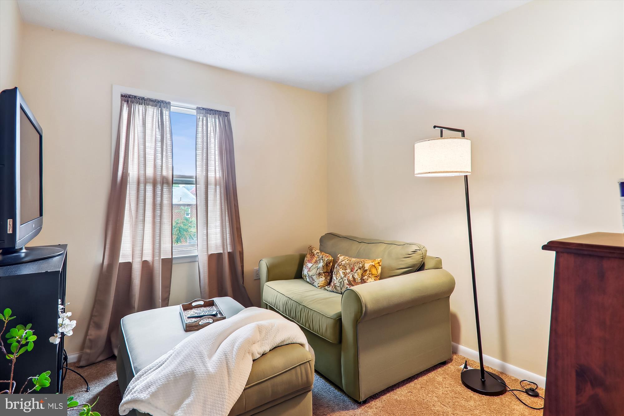 HILLCREST TOWNE - Residential