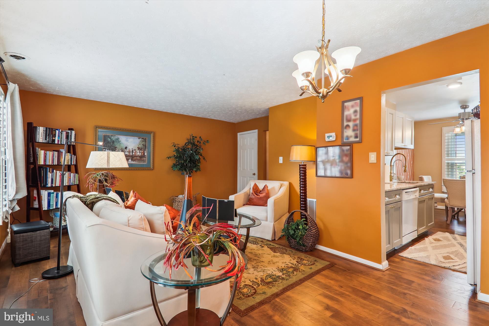 HILLCREST TOWNE - Residential