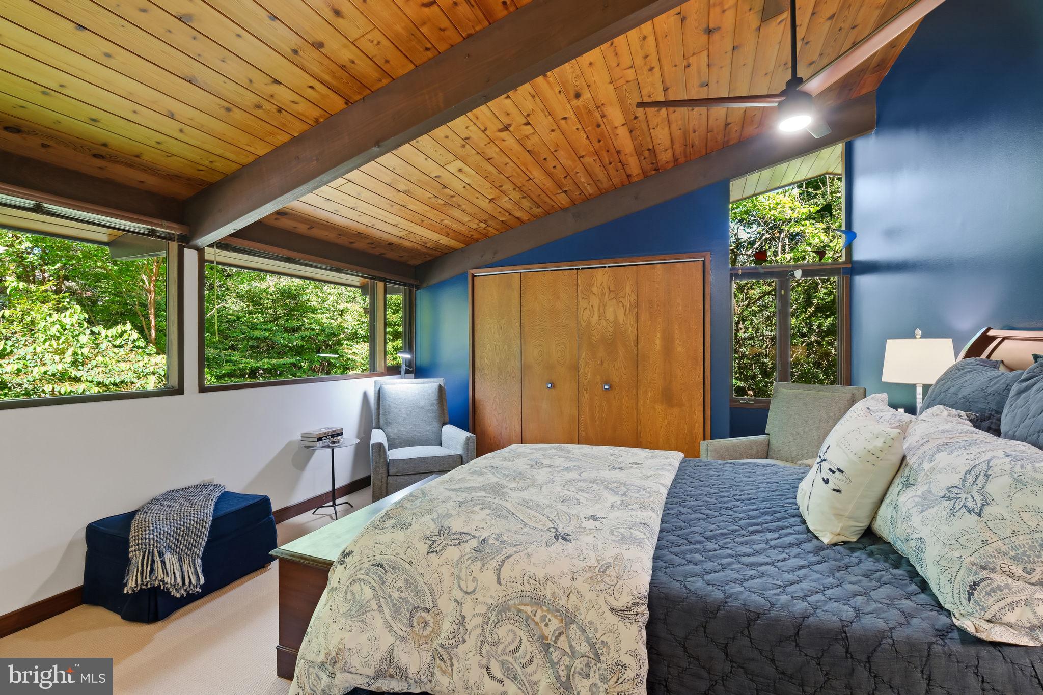 CARDEROCK SPRINGS - Residential