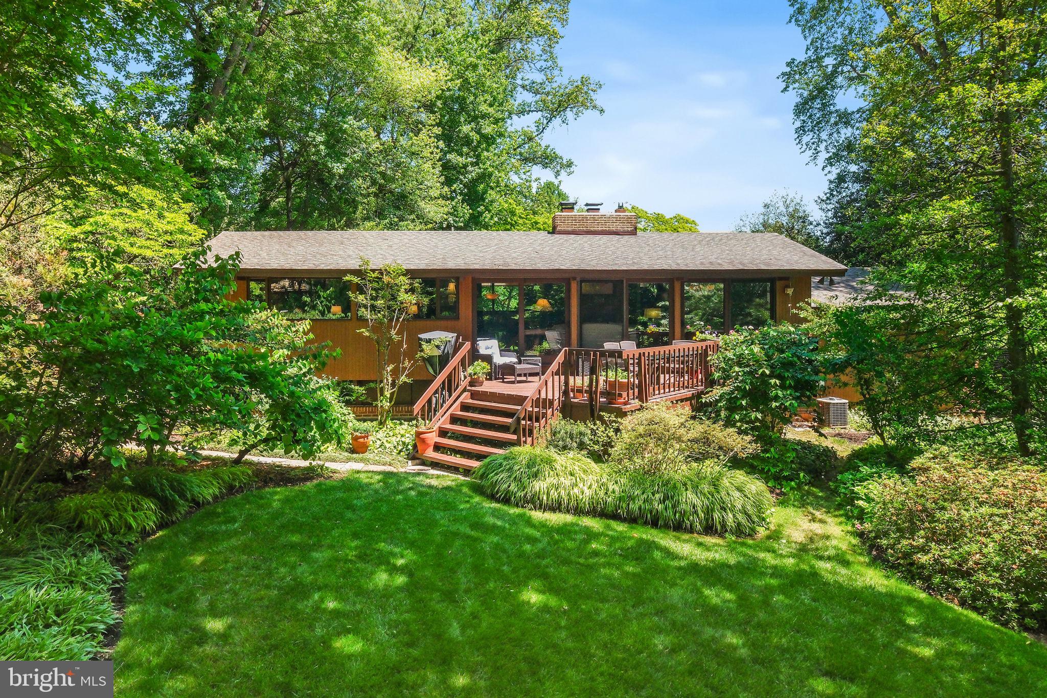 CARDEROCK SPRINGS - Residential