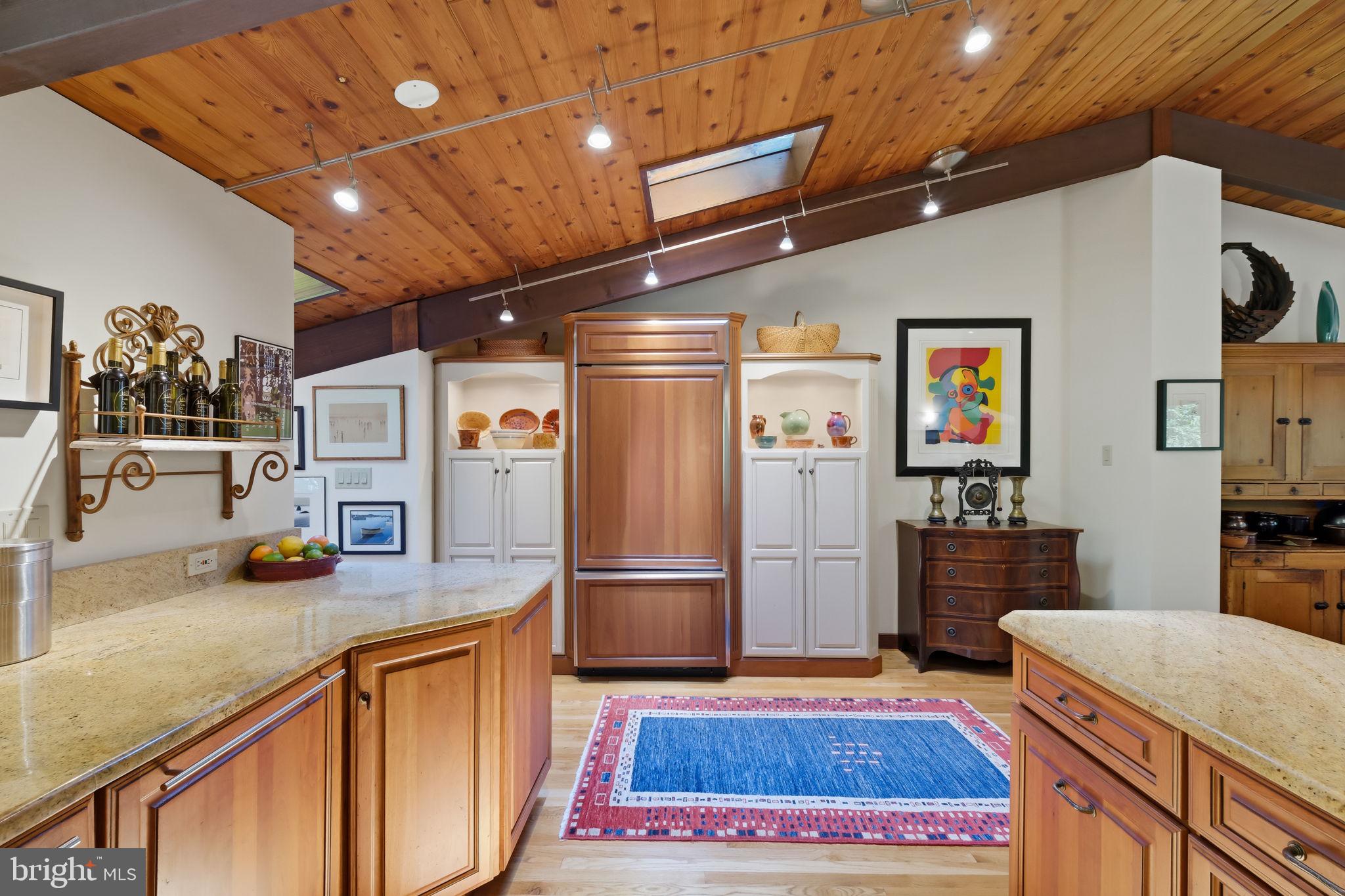 CARDEROCK SPRINGS - Residential