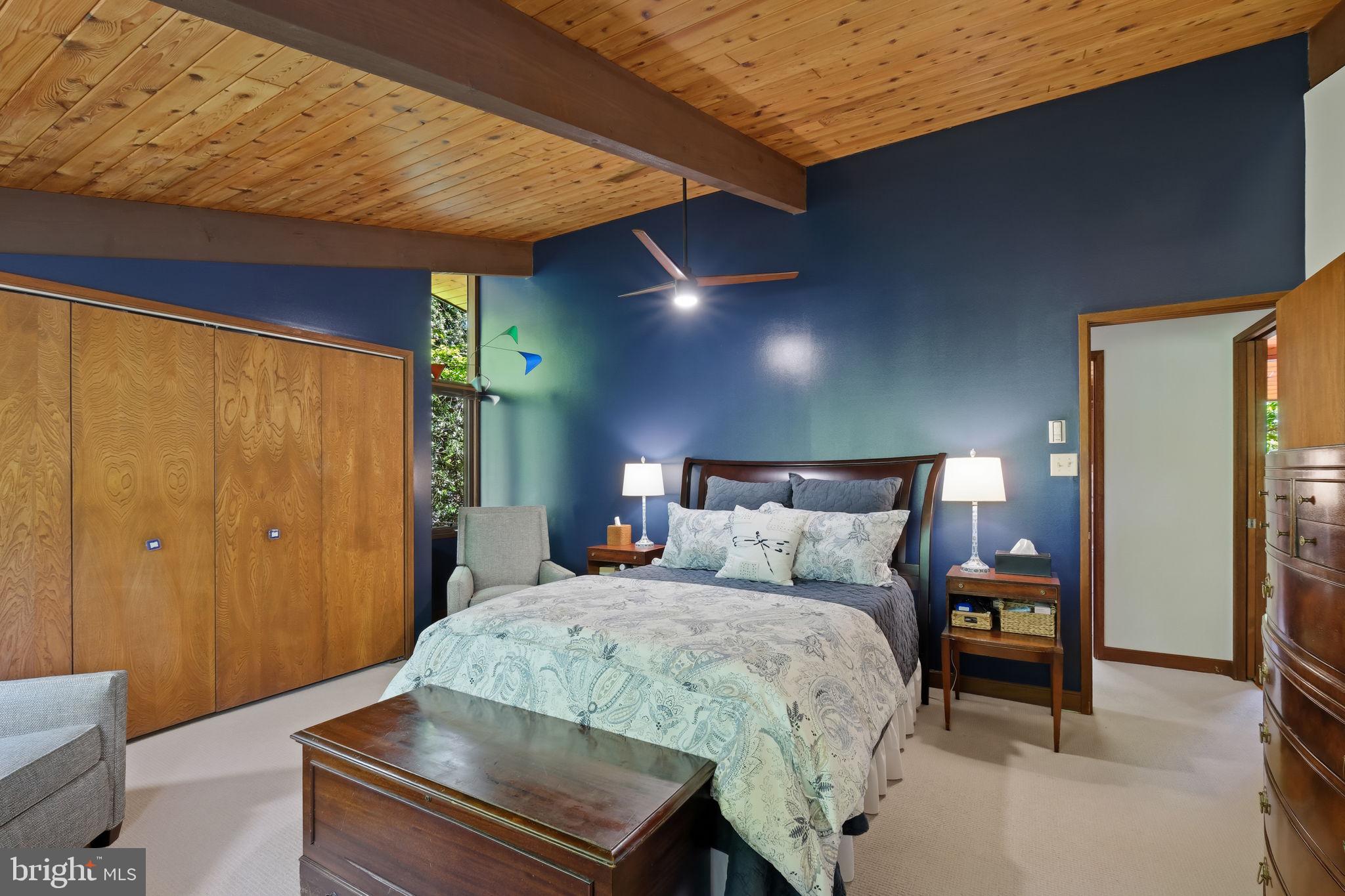 CARDEROCK SPRINGS - Residential