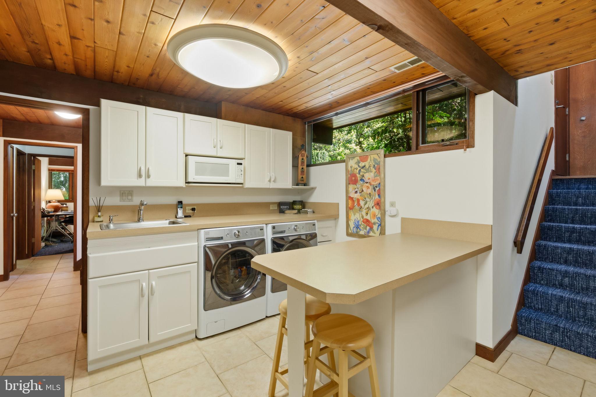 CARDEROCK SPRINGS - Residential