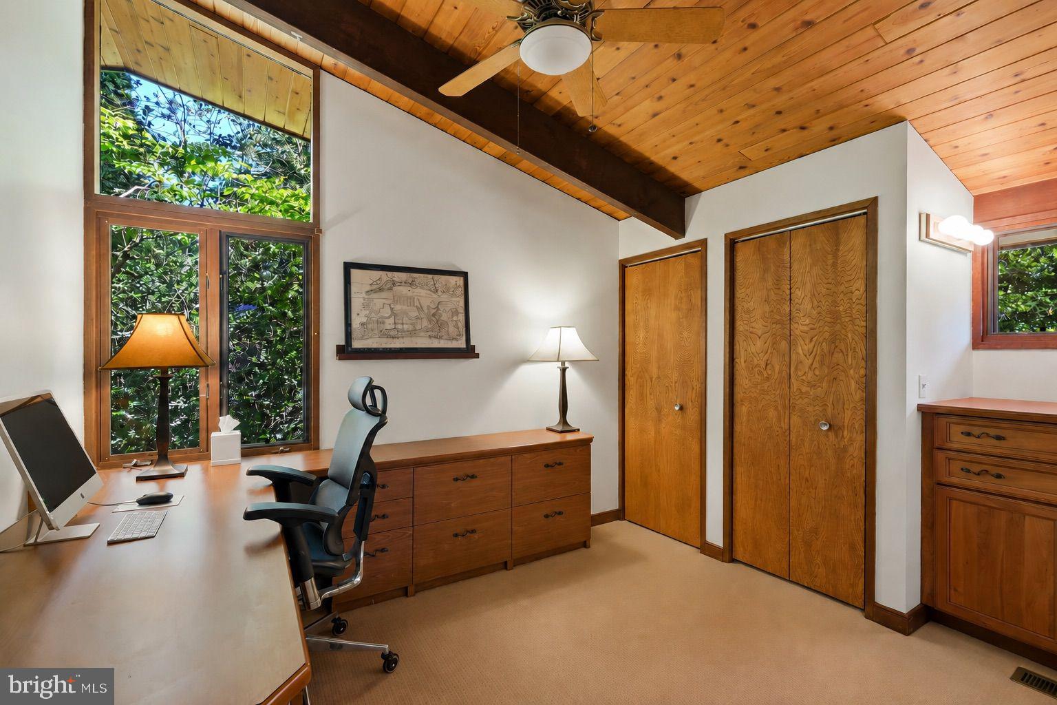 CARDEROCK SPRINGS - Residential