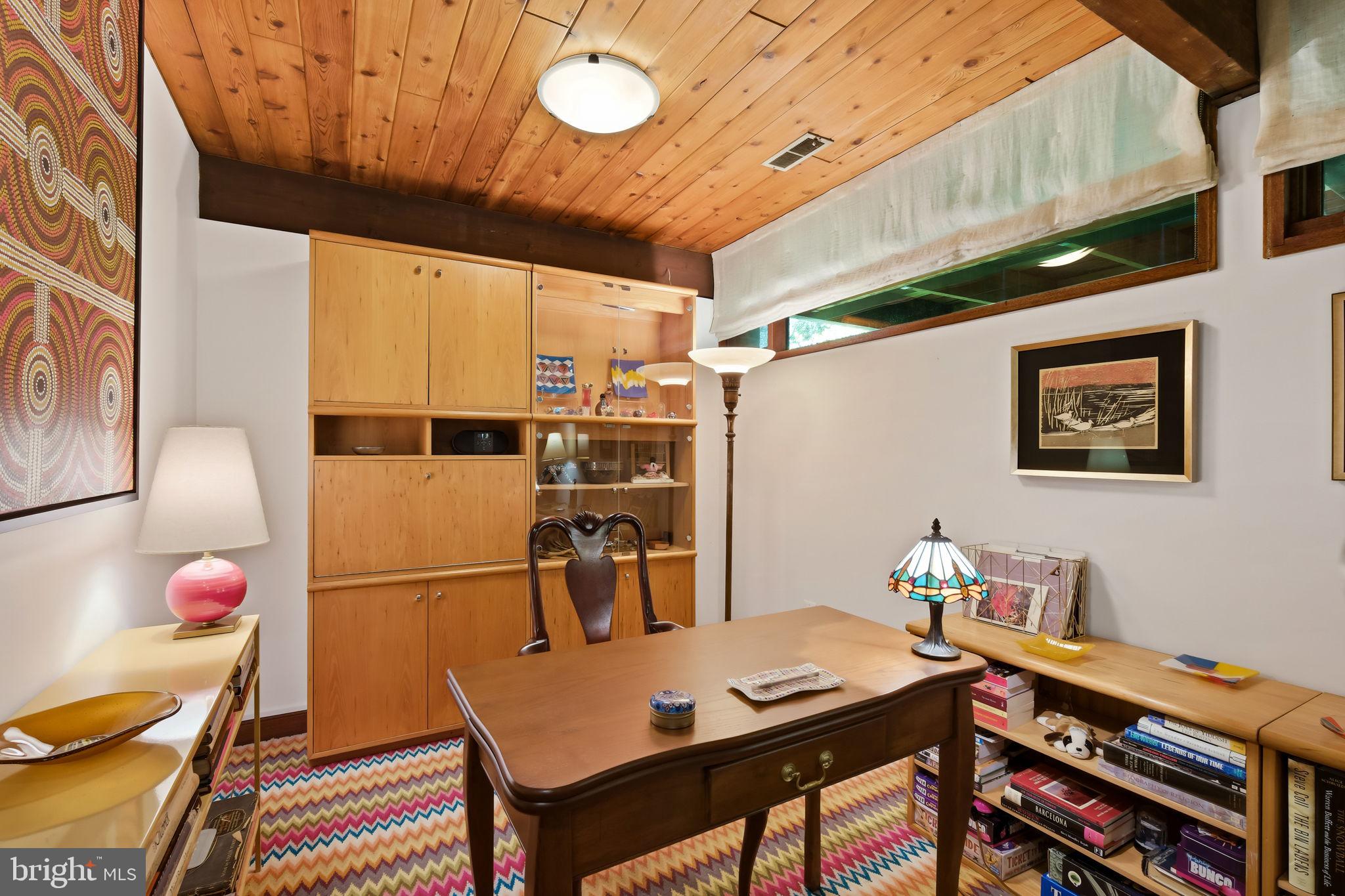 CARDEROCK SPRINGS - Residential