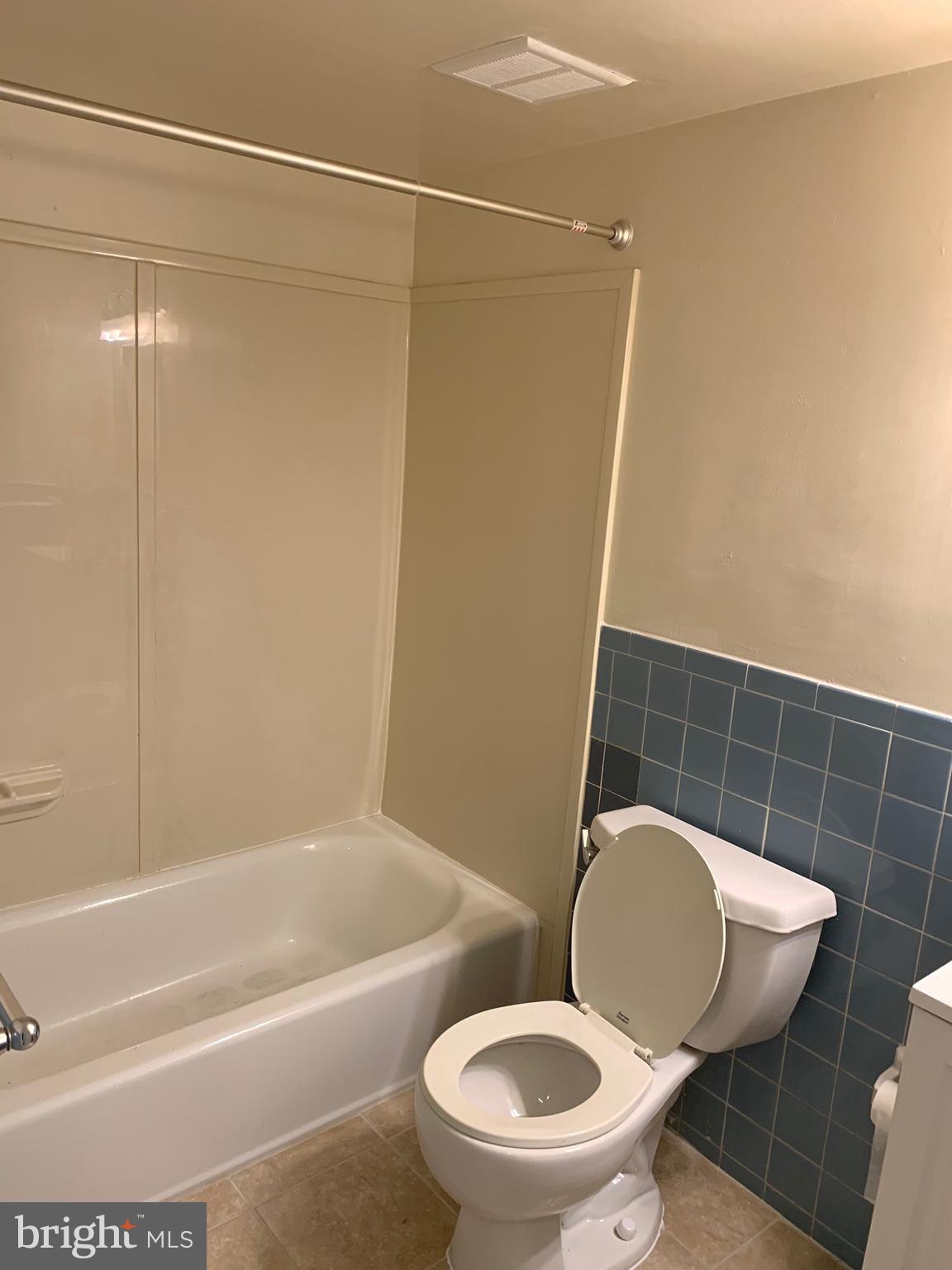 MARLOW TOWERS CONDOMINIUMS - Residential