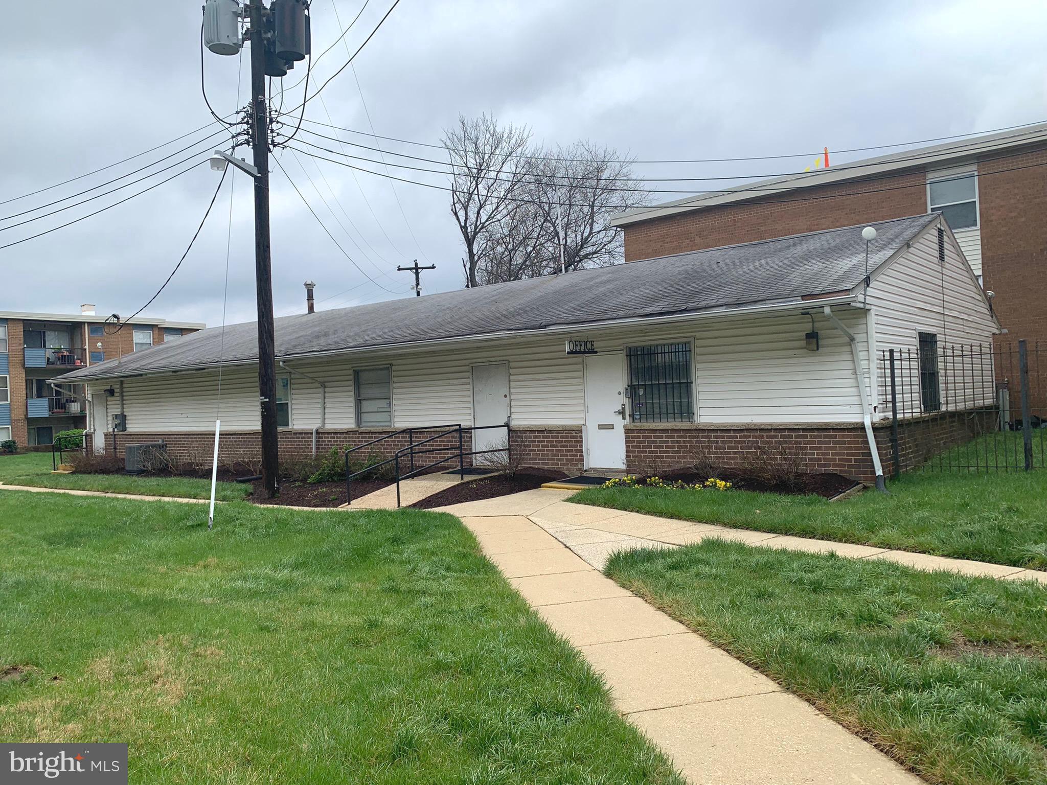 MARLOW TOWERS CONDOMINIUMS - Residential