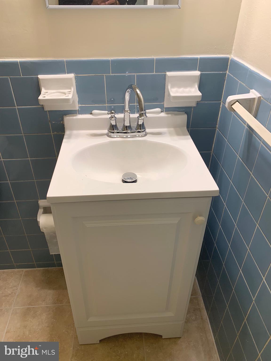 MARLOW TOWERS CONDOMINIUMS - Residential