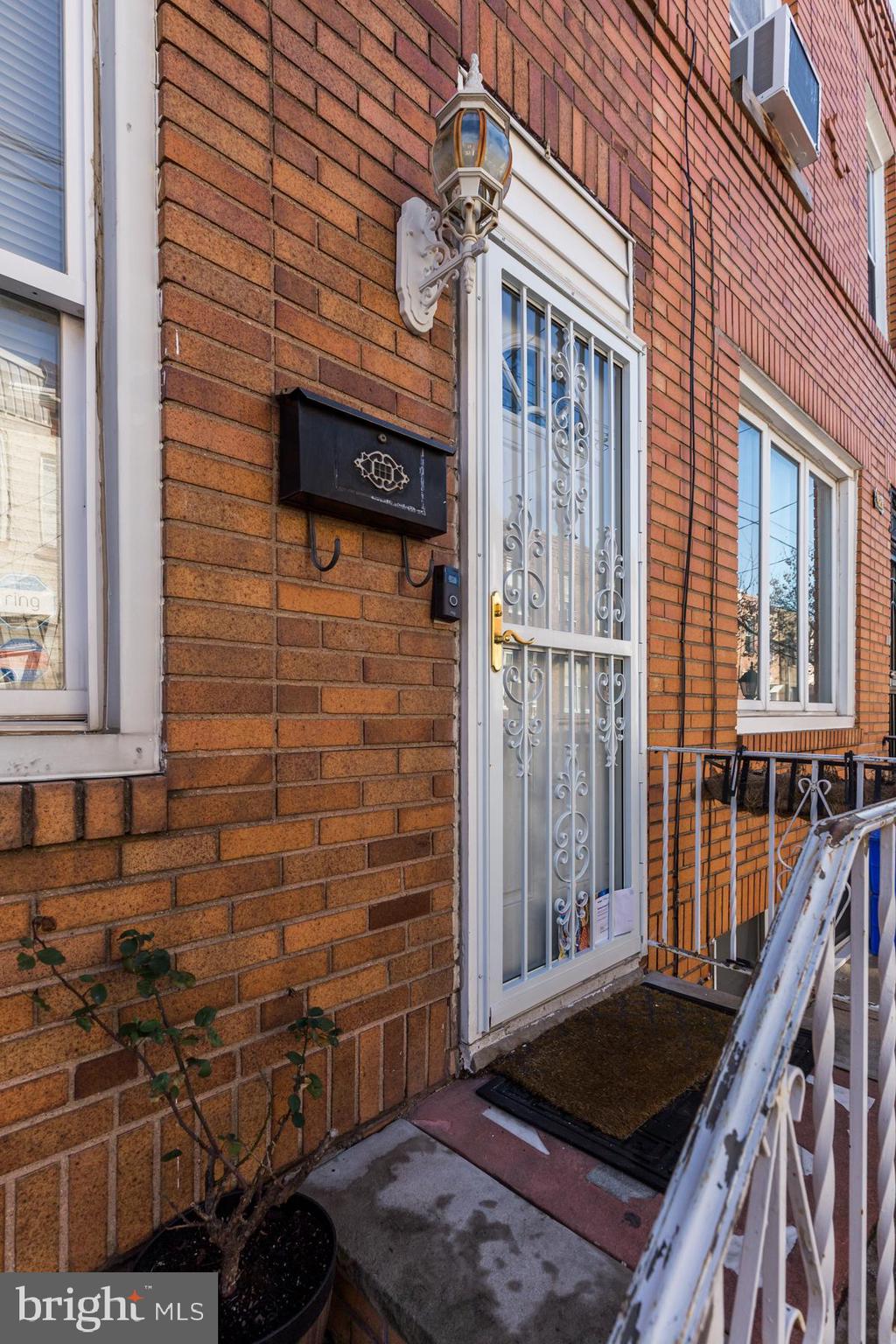 POINT BREEZE - Residential Lease