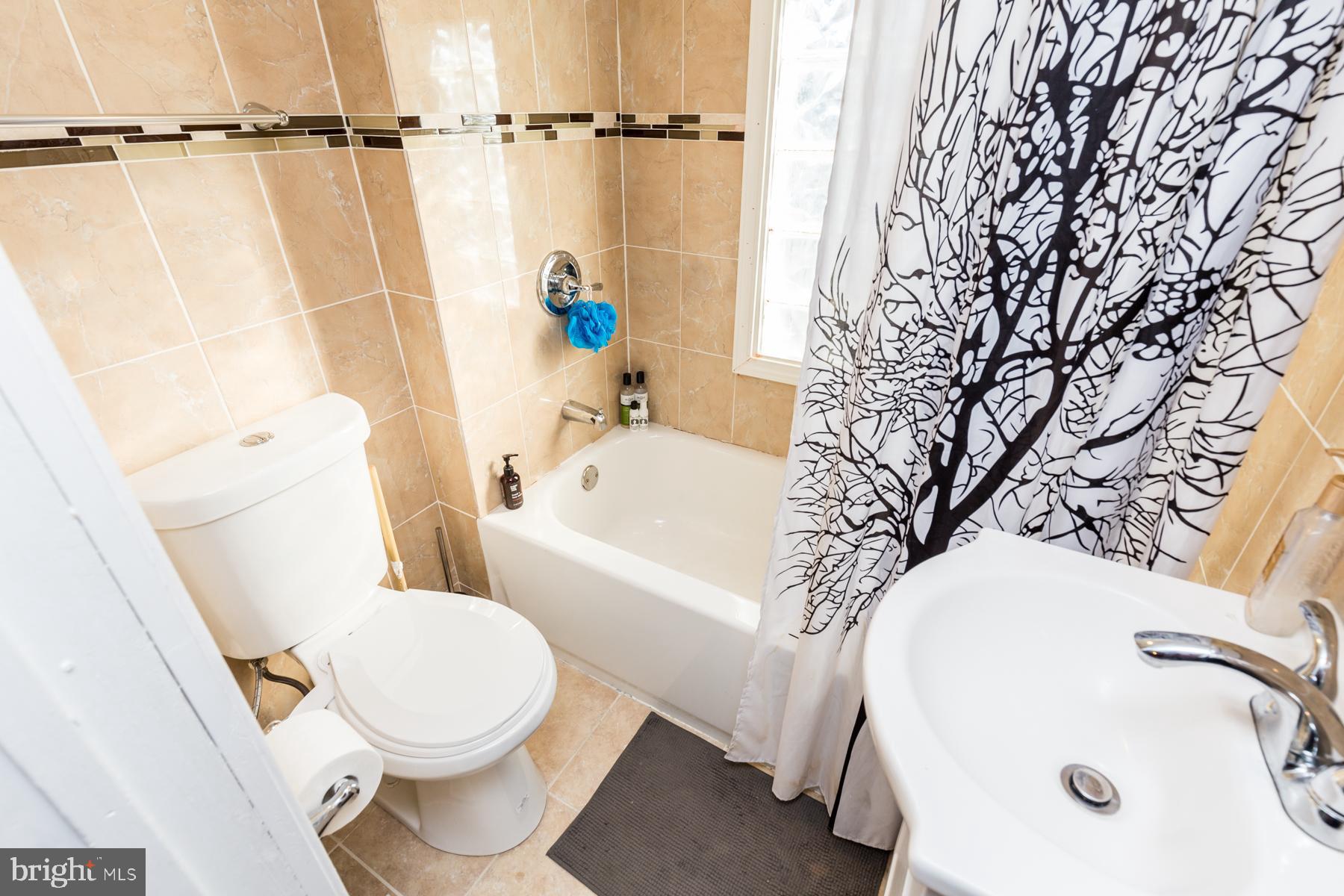 POINT BREEZE - Residential Lease