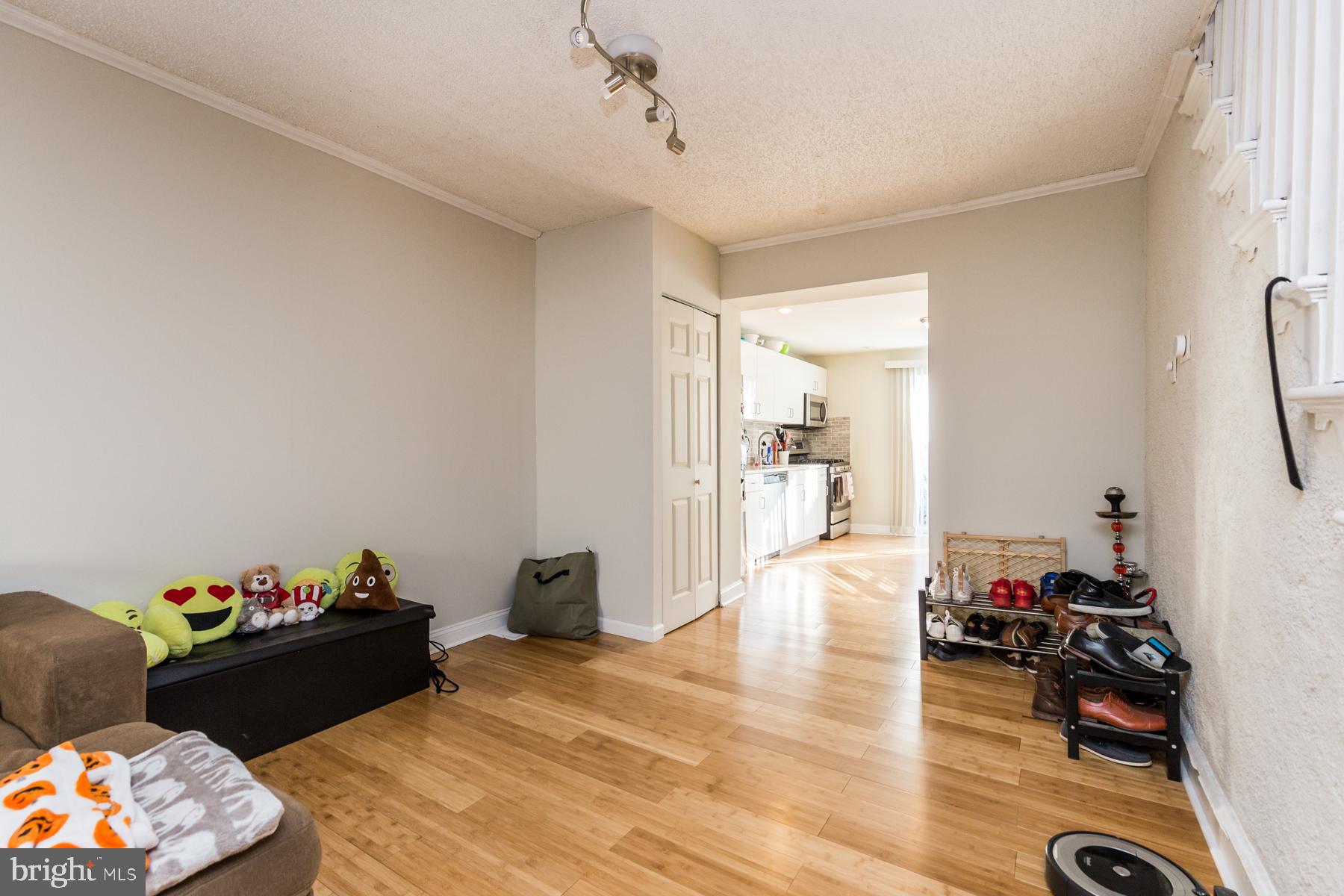 POINT BREEZE - Residential Lease