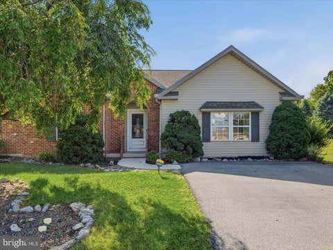 Townhouse For Sale - 11470 Nicole Drive<br/> Franklin County, GREENCASTLE, PA 17225