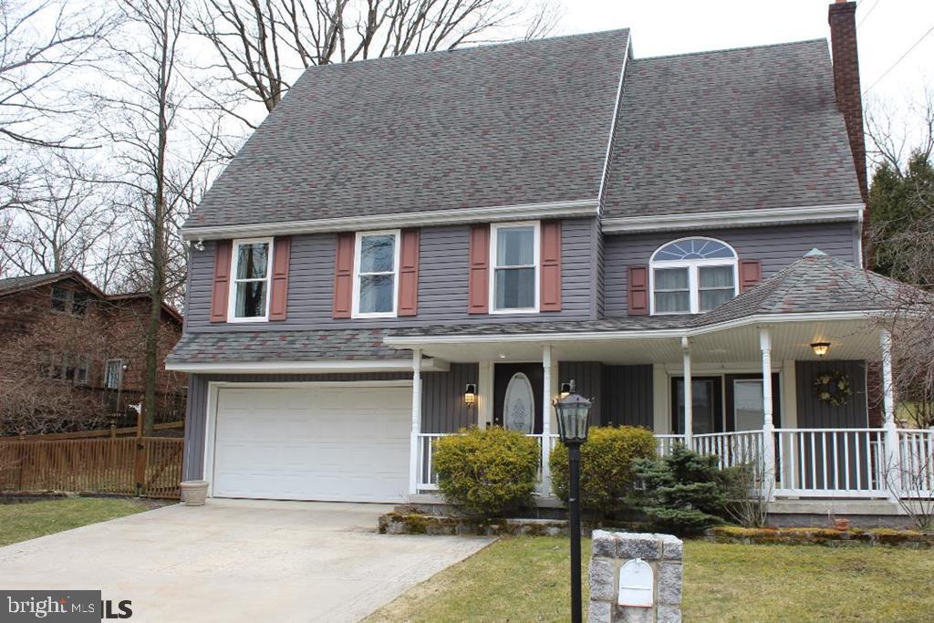 Beautiful, move in ready 4 bedroom 2.5 bathroom home near PSU Altoona. This unique lay out has a den w/ half bath on first floor, the second floor has a kitchen, dining, living room and master bedroom suite with brand new bamboo hardwood flooring through out the kitchen, dining and living room. The third floor has three large bedrooms (measurements are 13.7 x 18, 9'11 x 14, 16'4 x 16'5) and a recently updated full bath. Don't miss out!