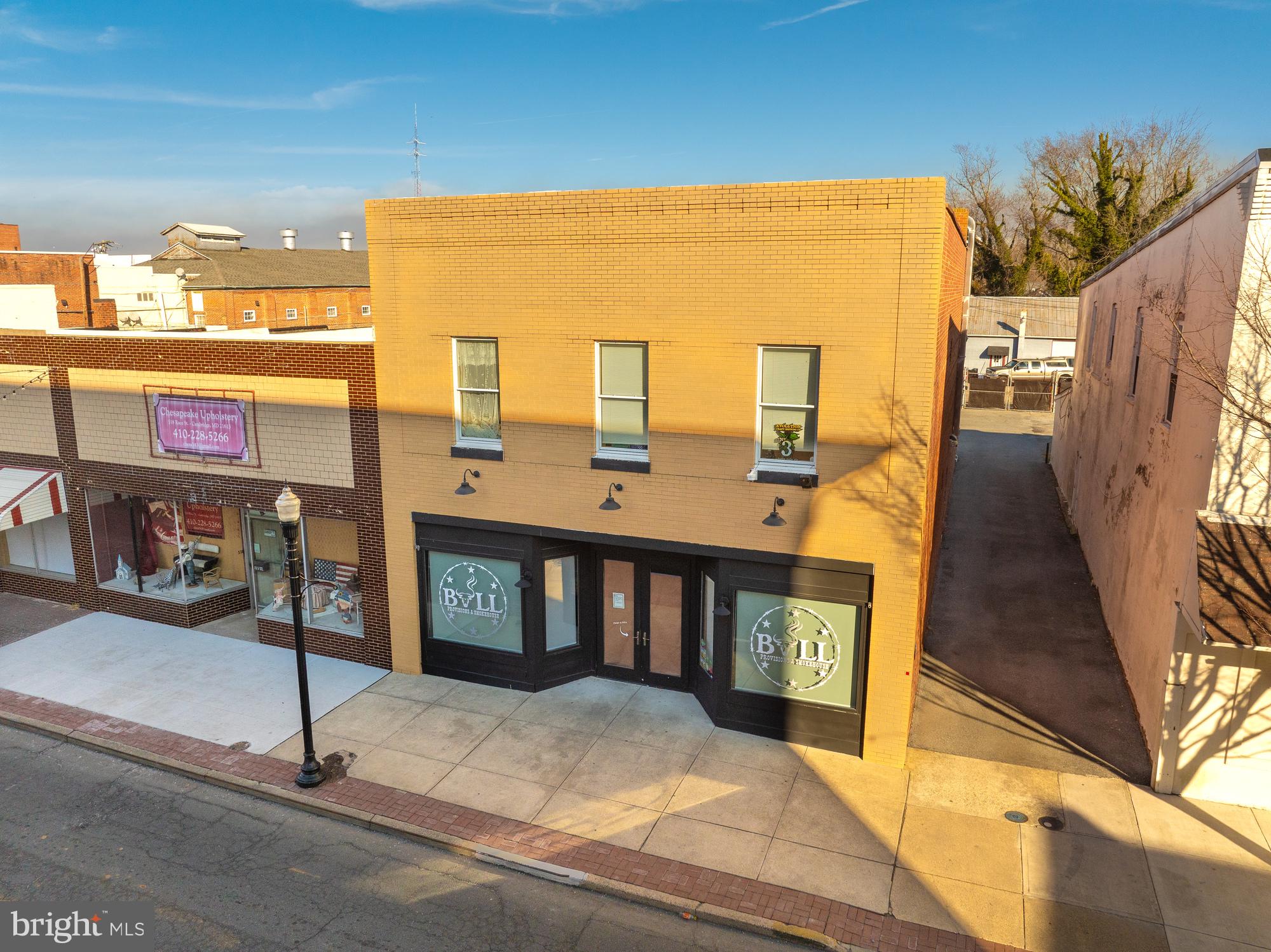 520 RACE STREET