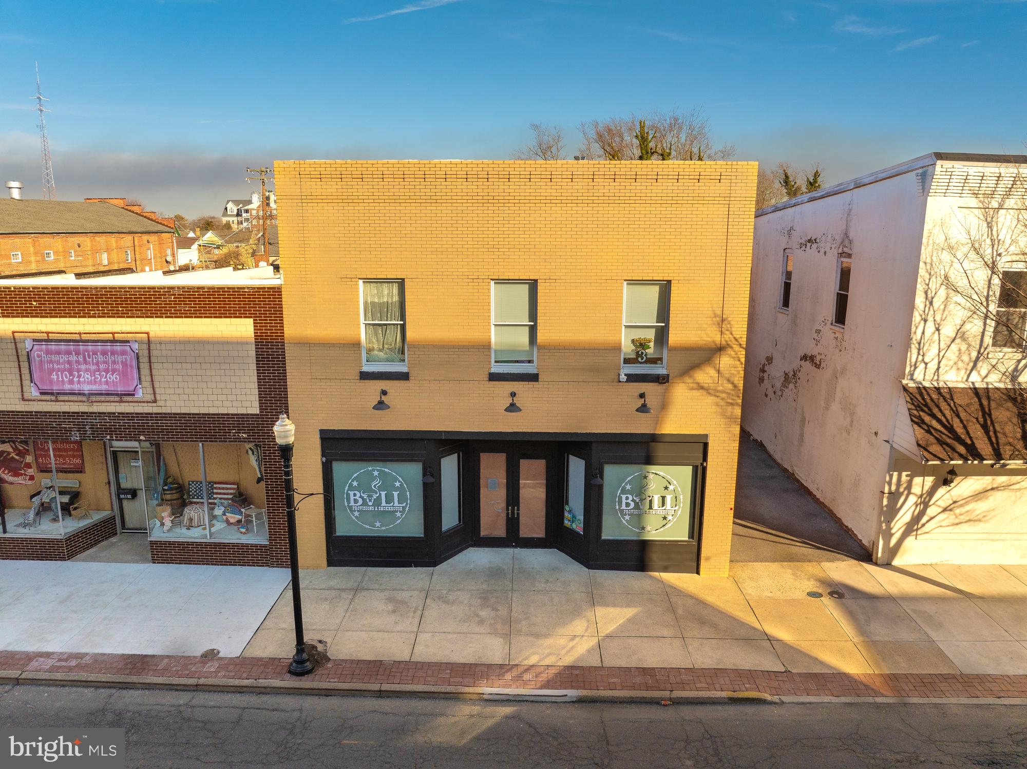 520 RACE STREET