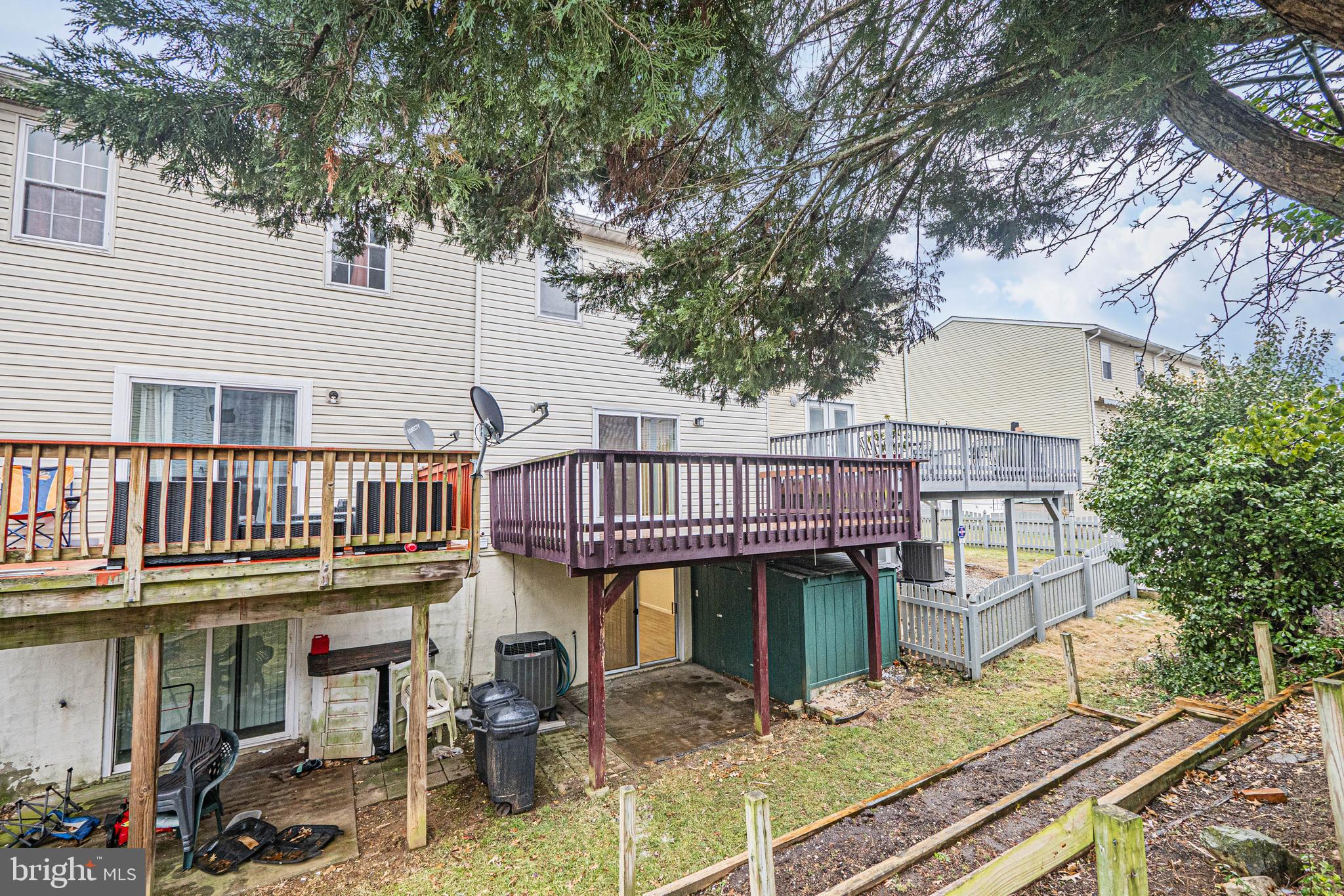 OAK HURST - Residential