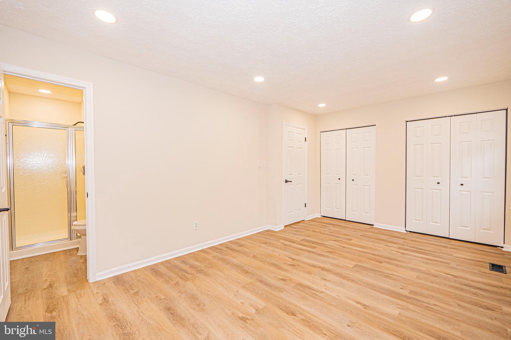 OAK HURST - Residential