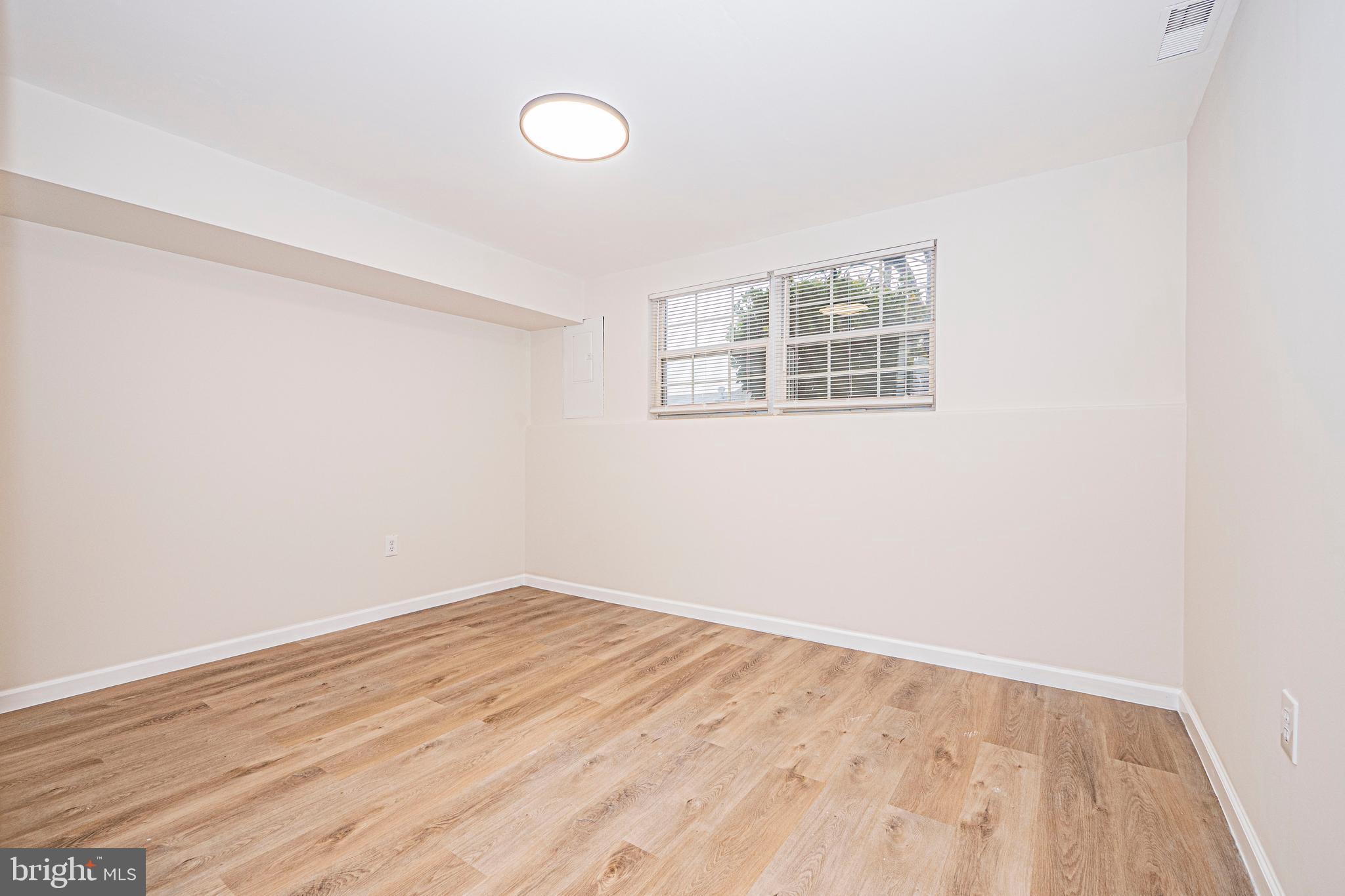 OAK HURST - Residential