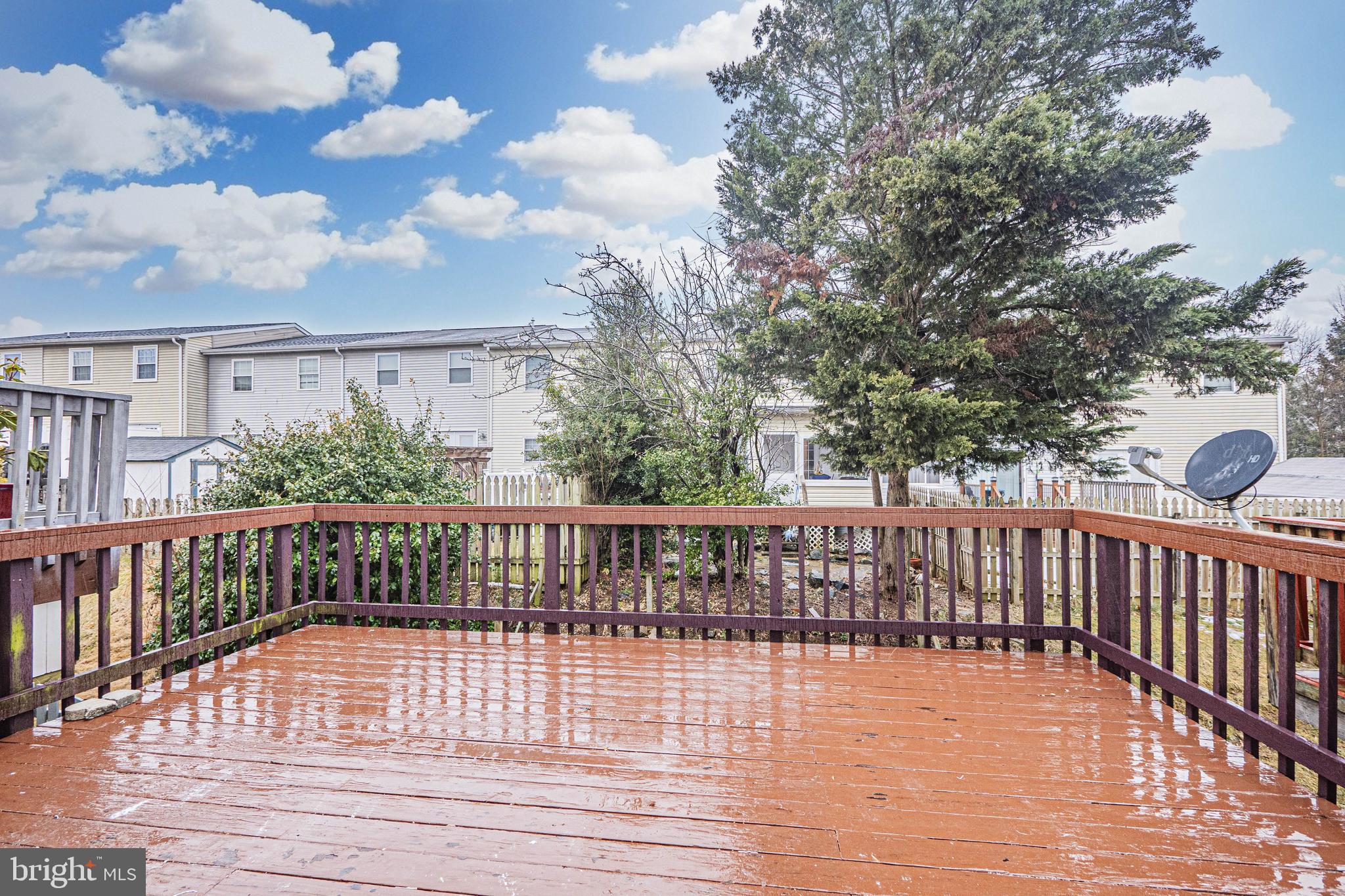 OAK HURST - Residential