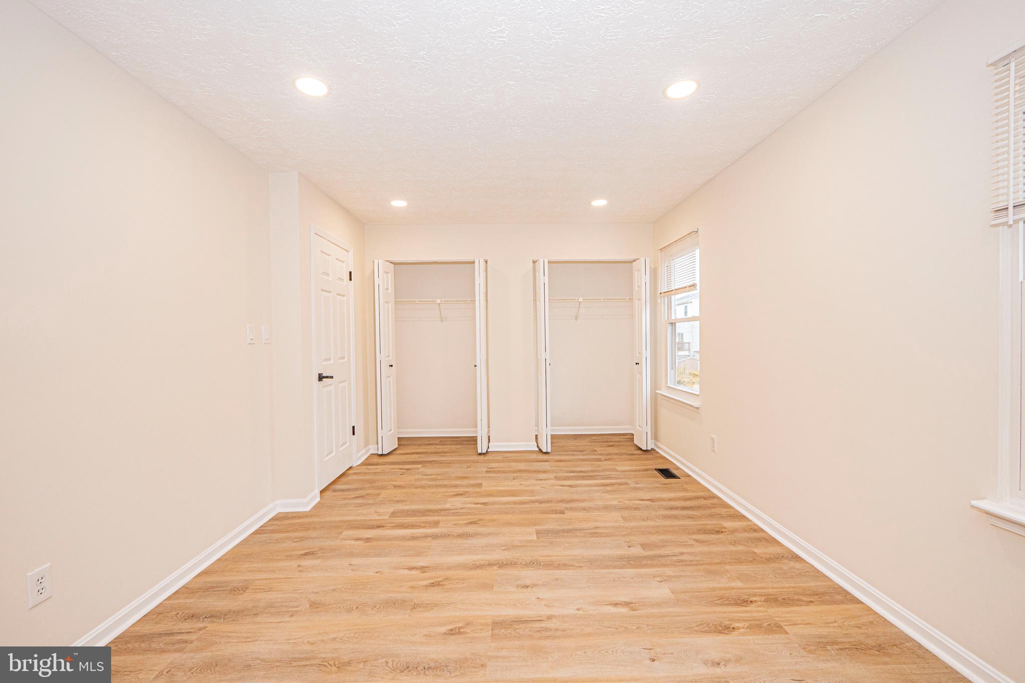 OAK HURST - Residential