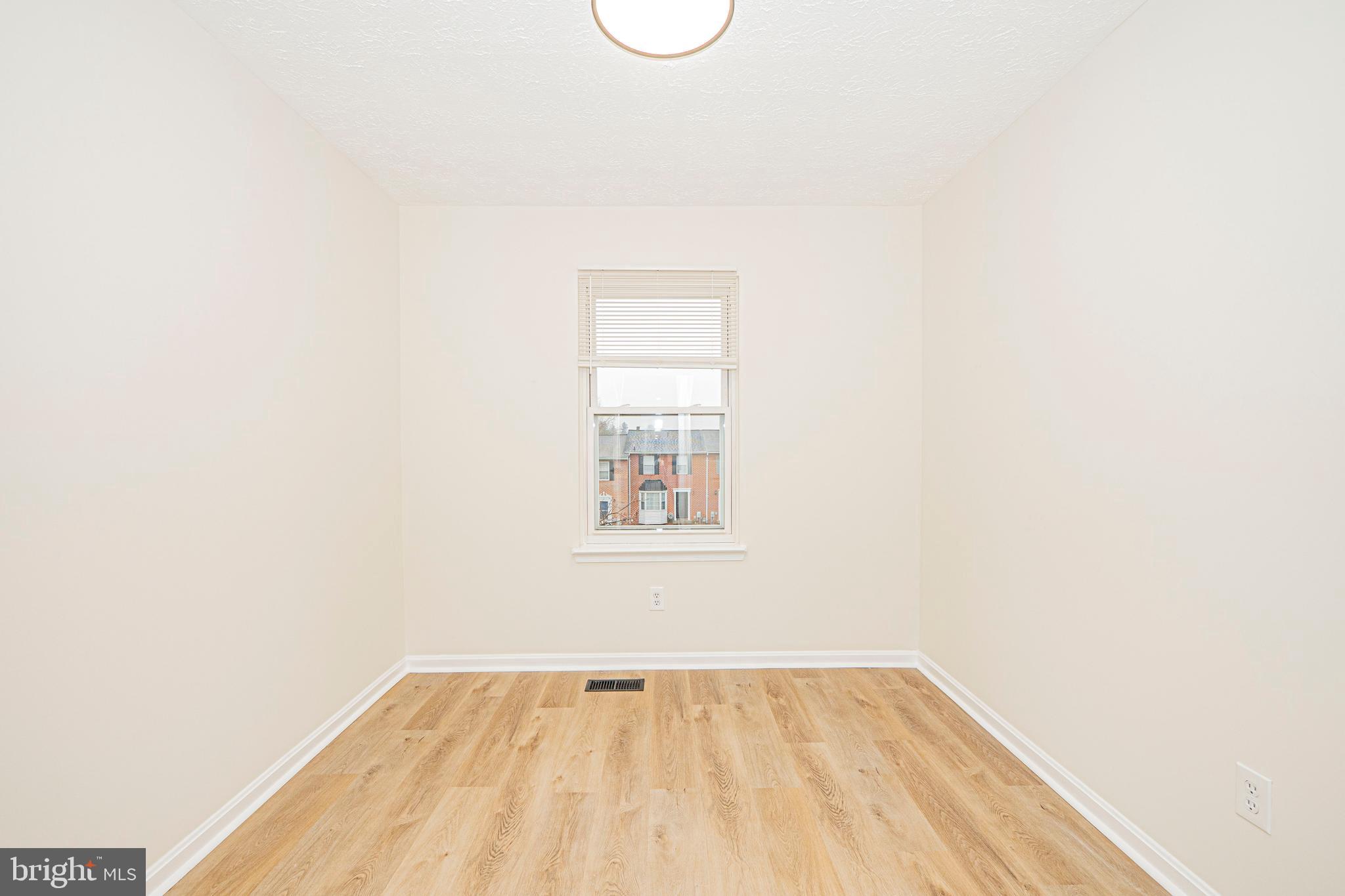 OAK HURST - Residential