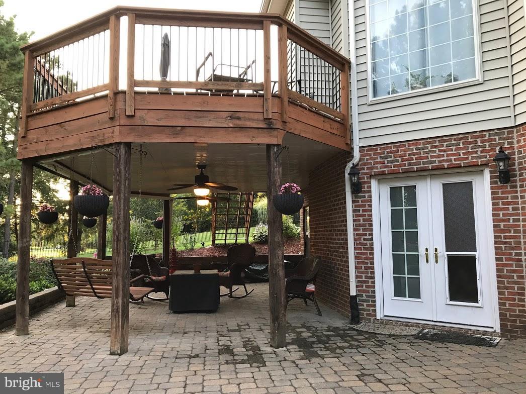 HERITAGE HILL - Residential