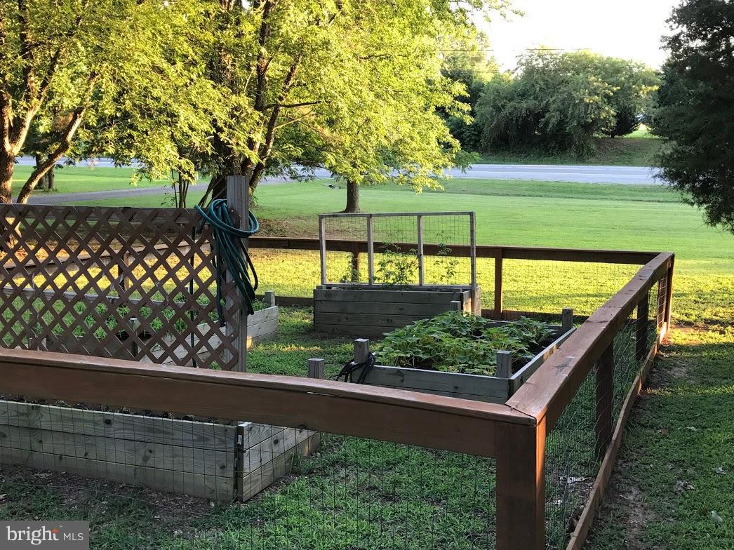 HERITAGE HILL - Residential