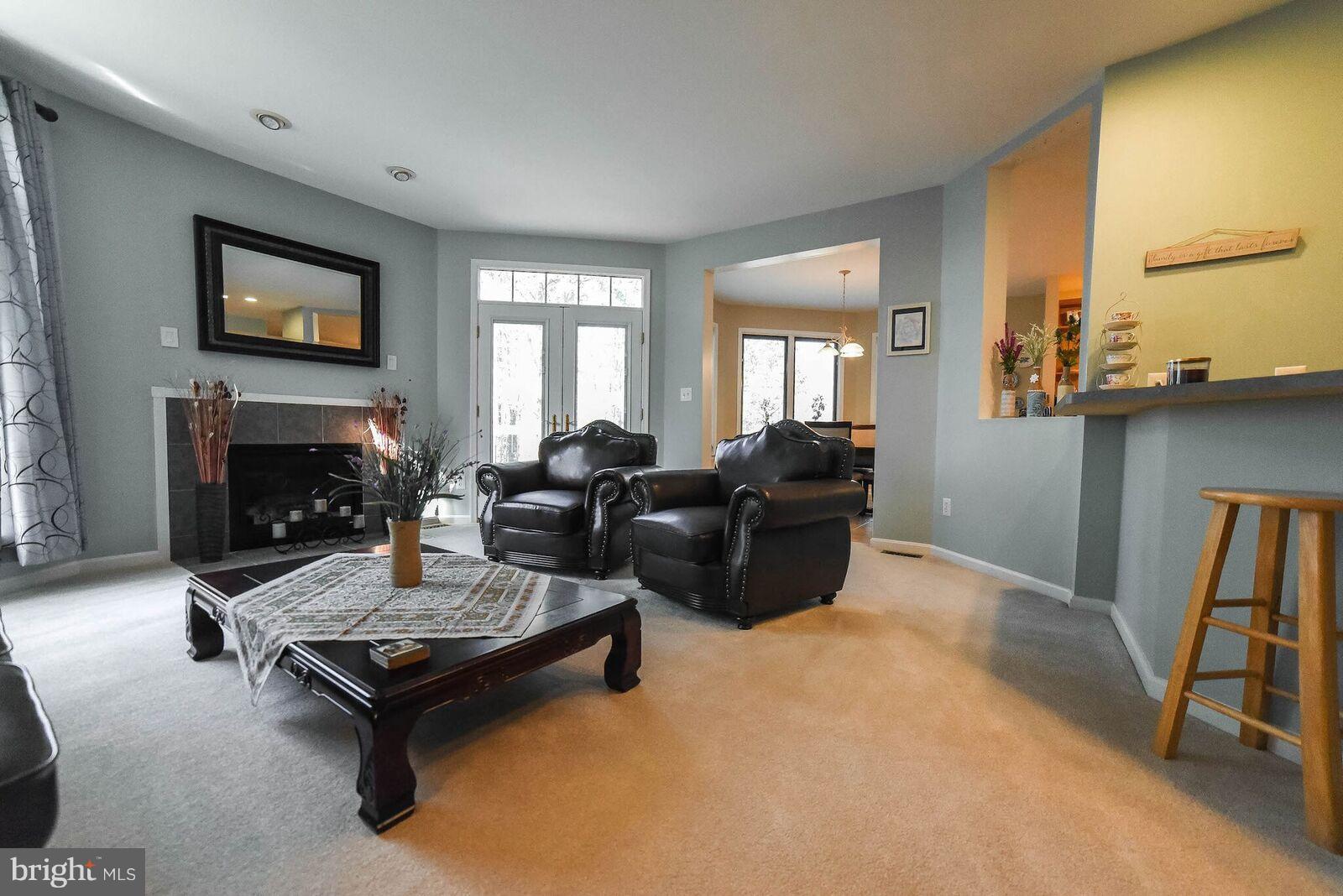 HERITAGE HILL - Residential