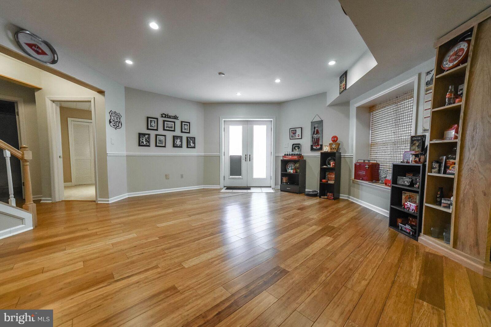 HERITAGE HILL - Residential