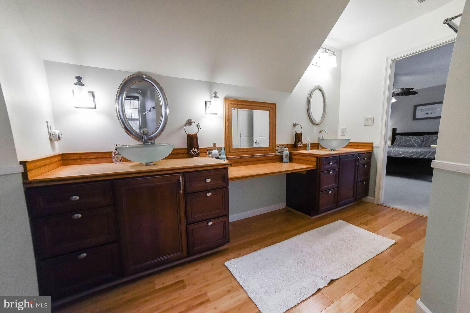 HERITAGE HILL - Residential