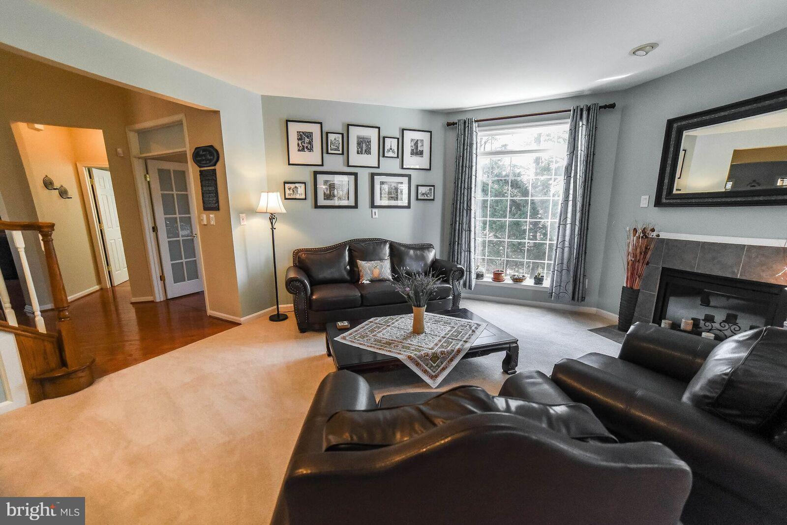 HERITAGE HILL - Residential