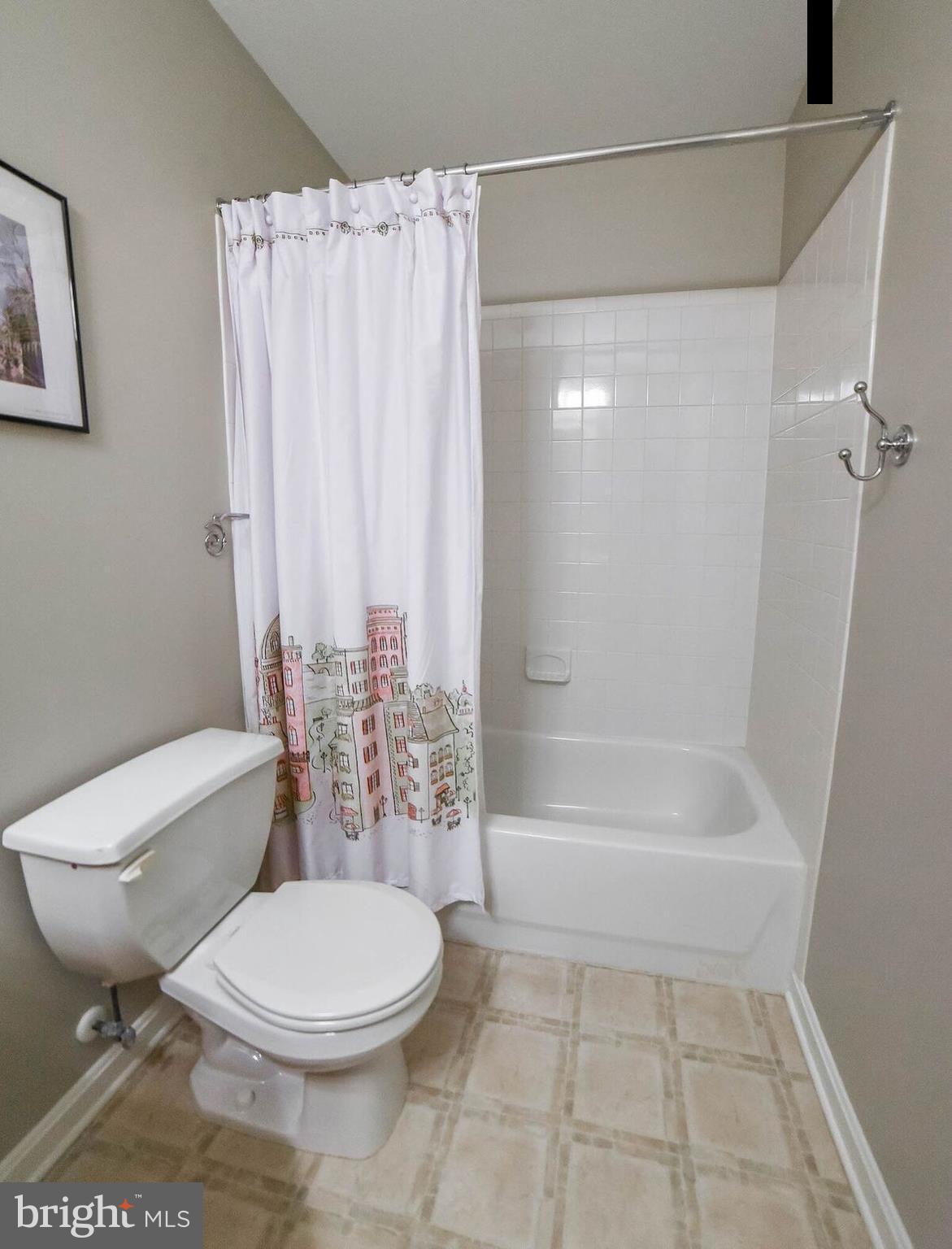 HERITAGE HILL - Residential