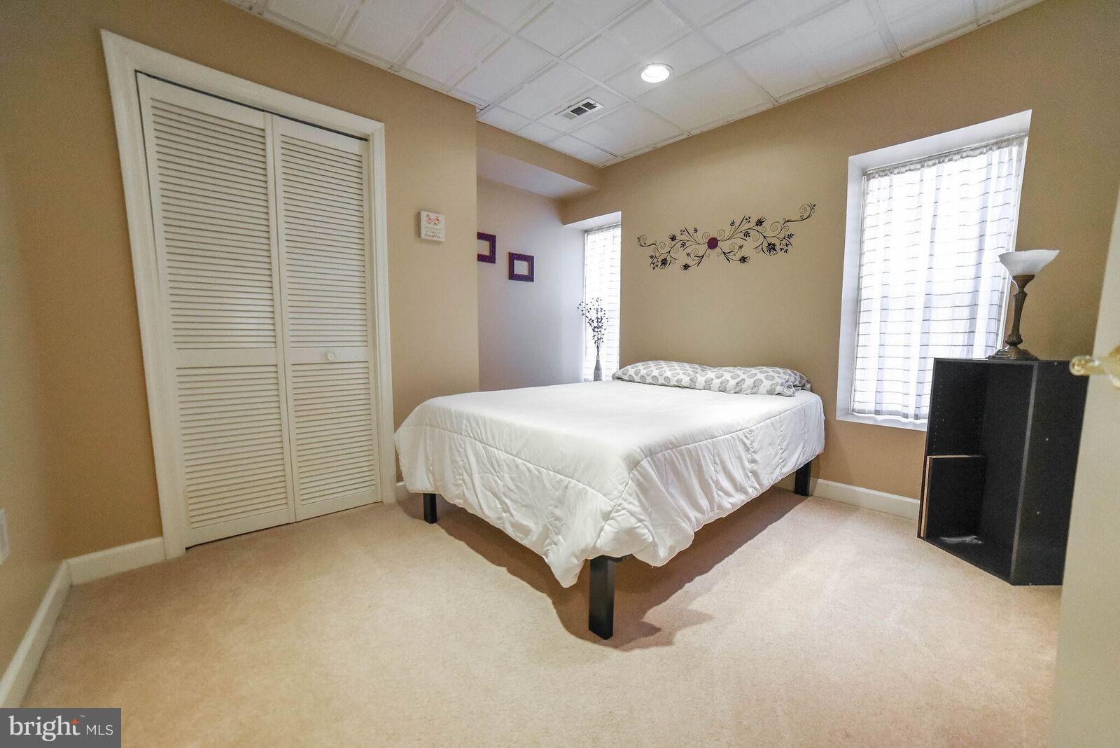 HERITAGE HILL - Residential