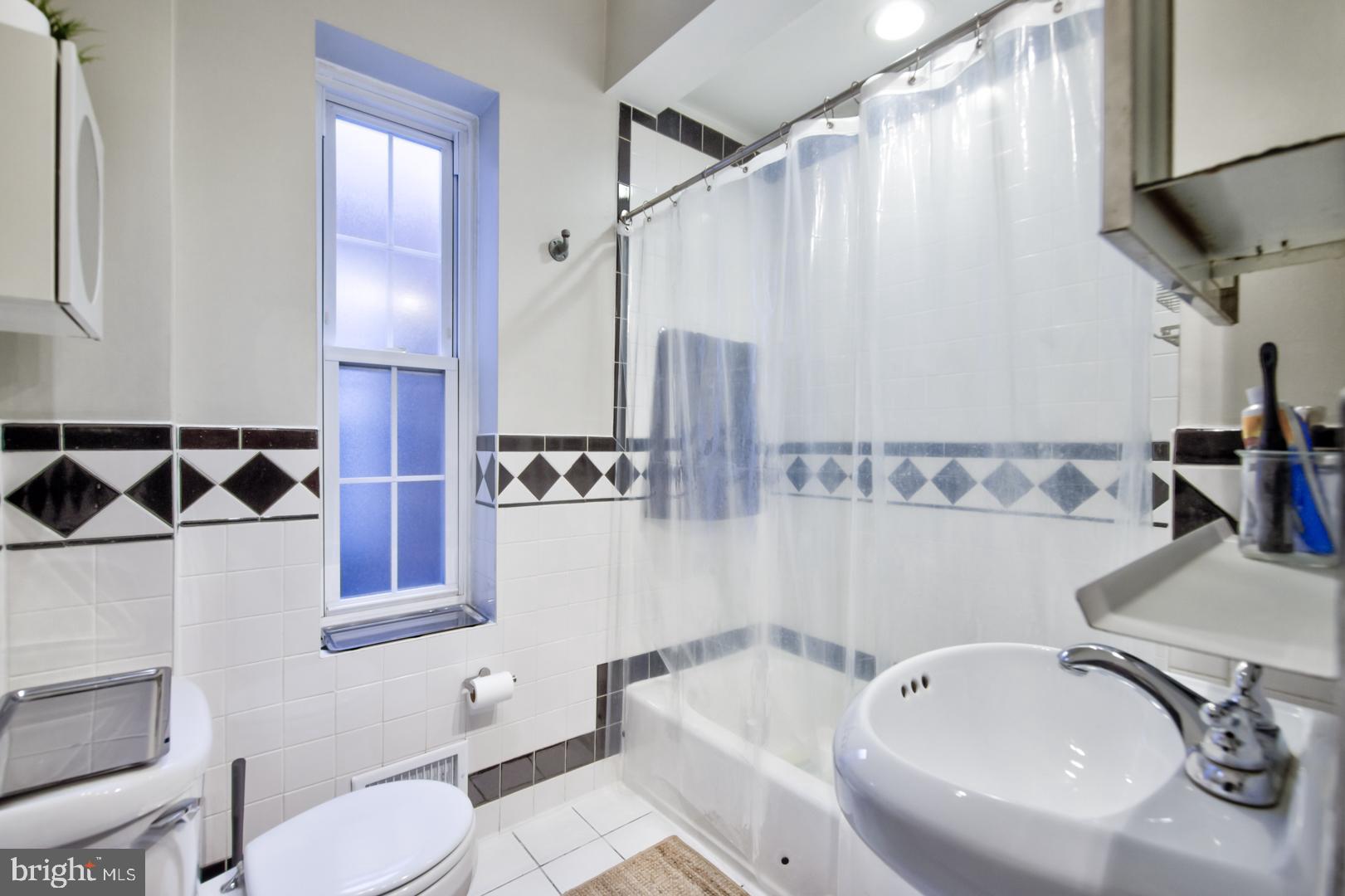 GRADUATE HOSPITAL - Residential