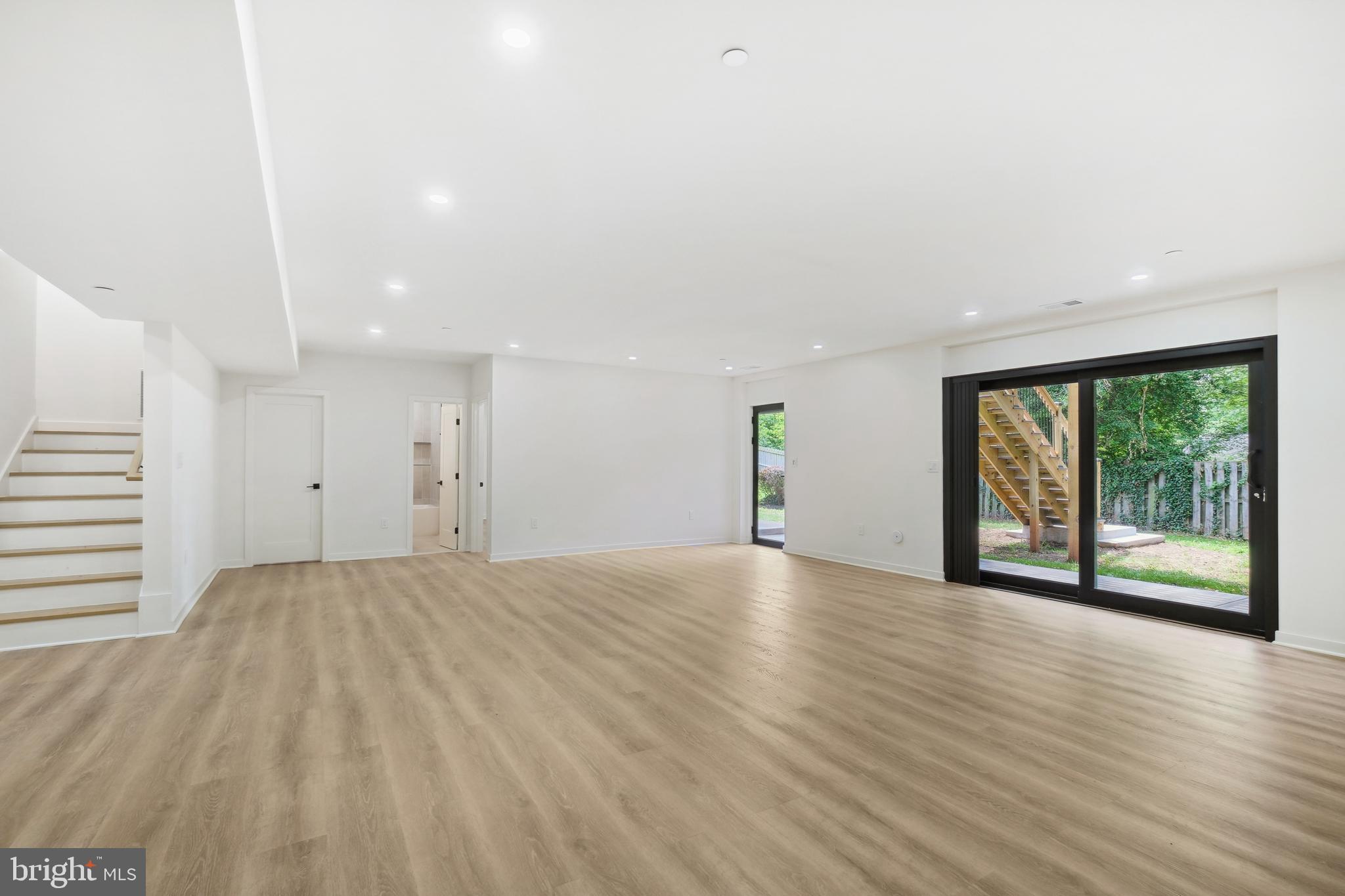 KENSINGTON TERRACE - Residential