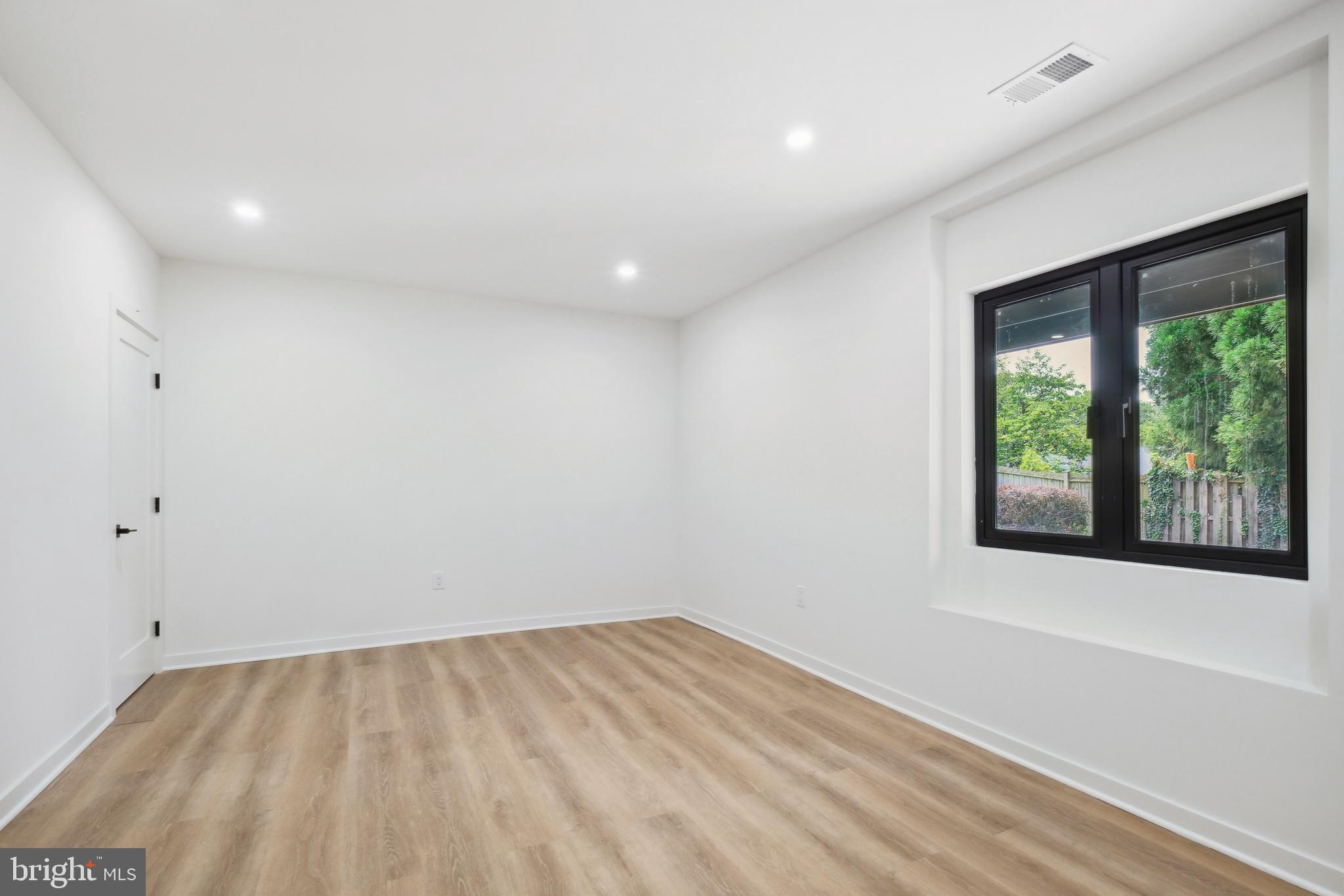 KENSINGTON TERRACE - Residential