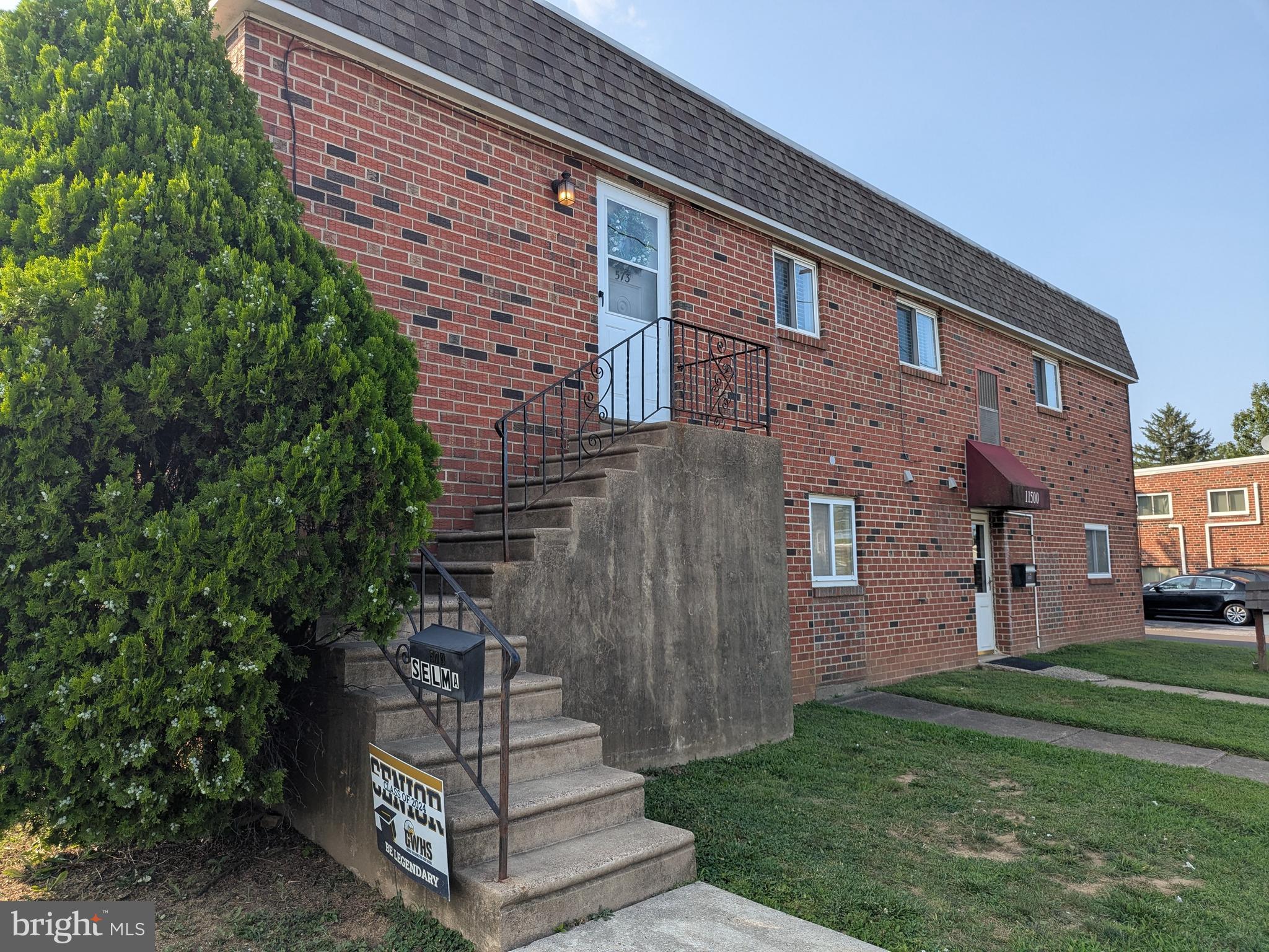 573 SELMA STREET