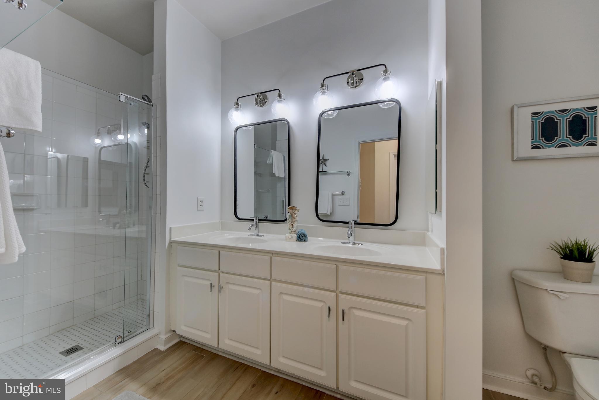 8045 AT SILVER SPRING METRO - Residential