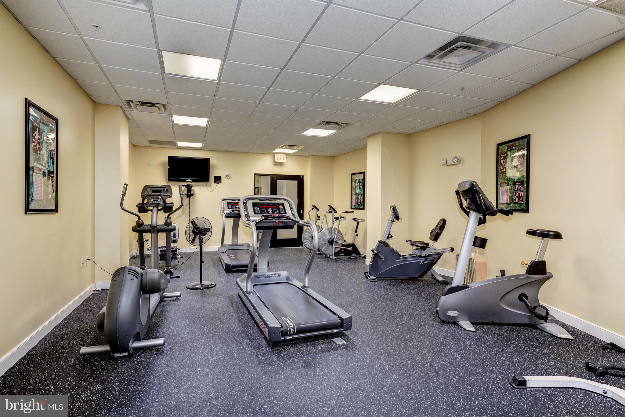 8045 AT SILVER SPRING METRO - Residential