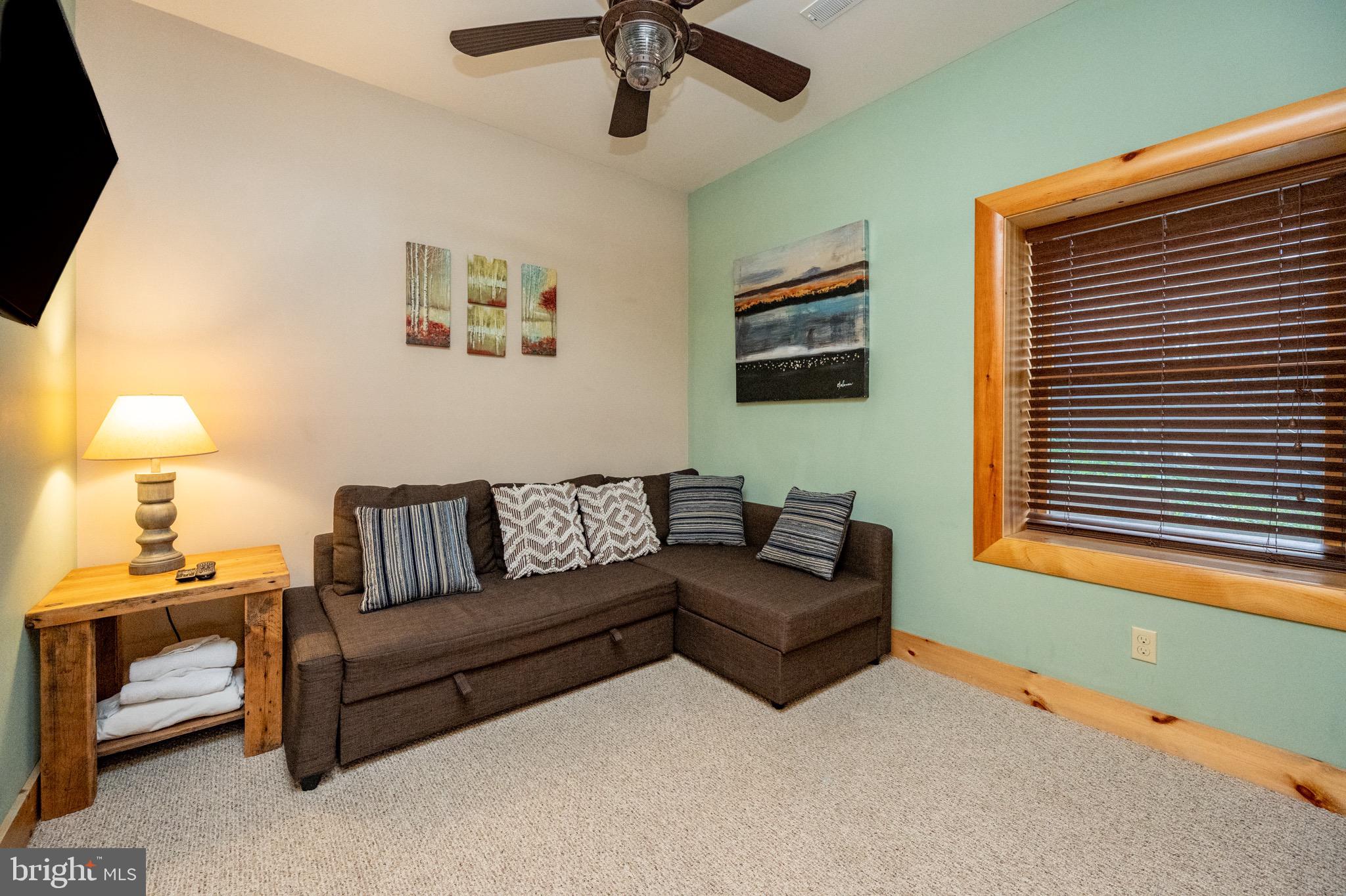 DEEP CREEK - Residential