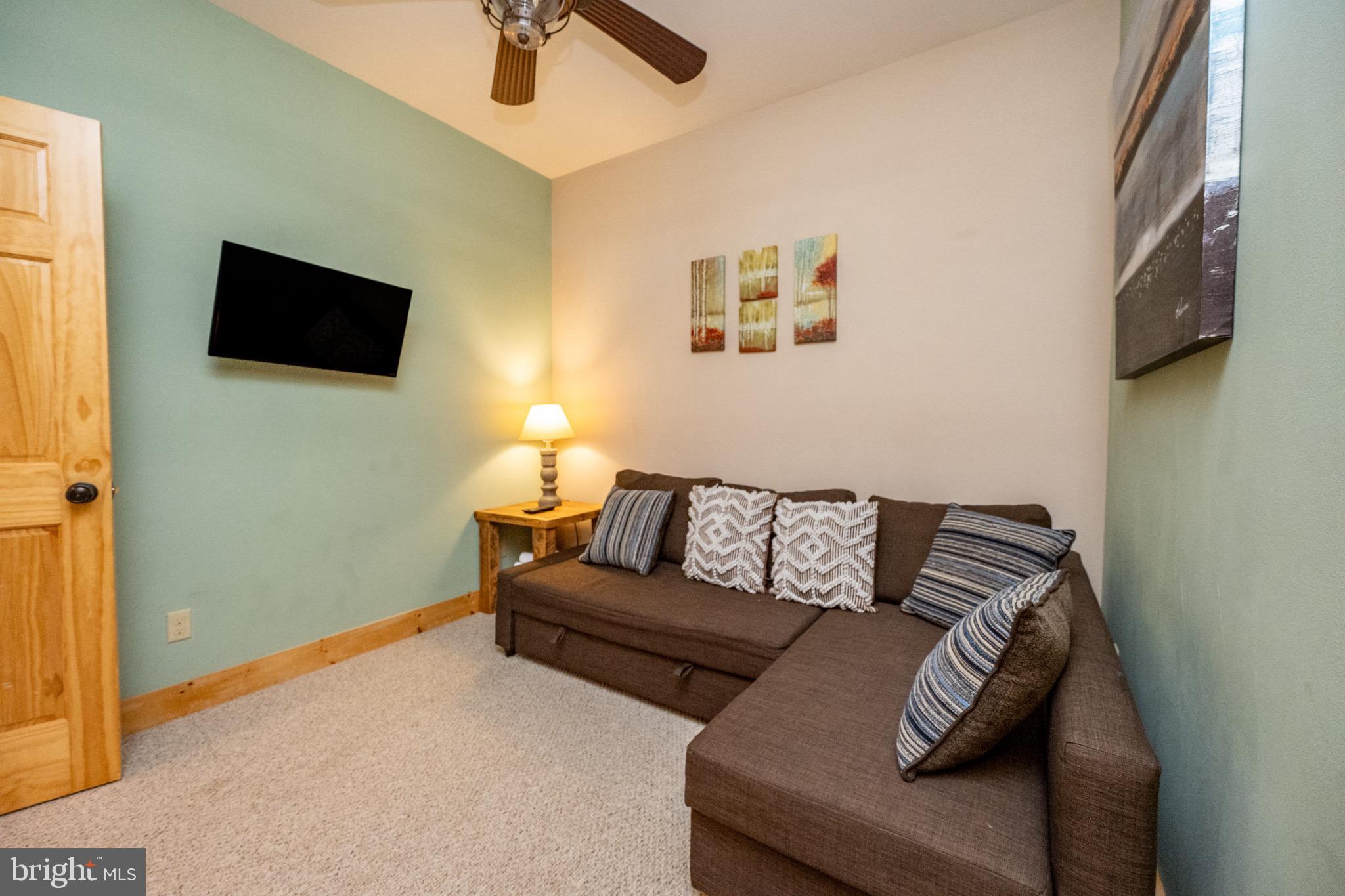 DEEP CREEK - Residential