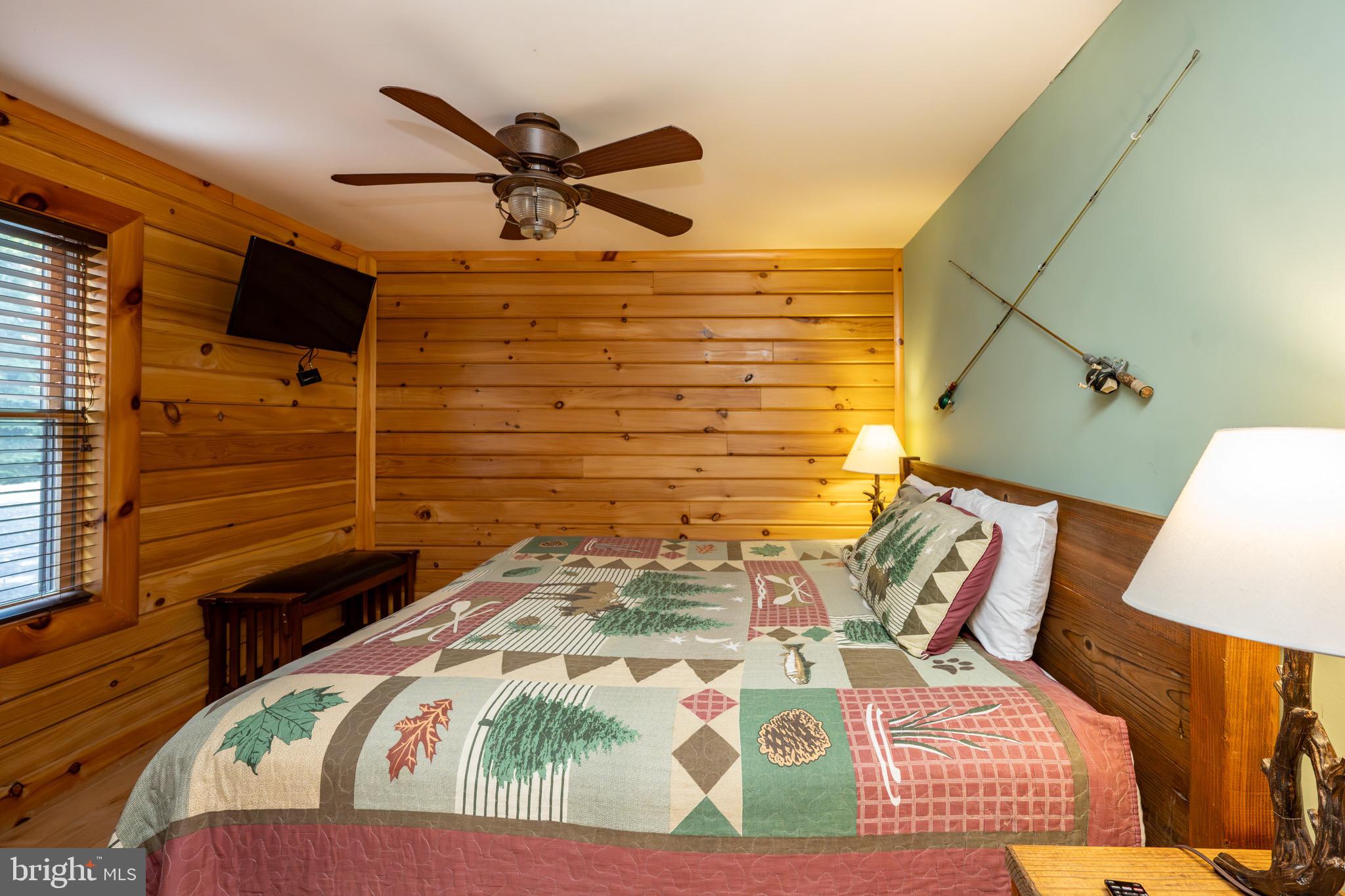 DEEP CREEK - Residential