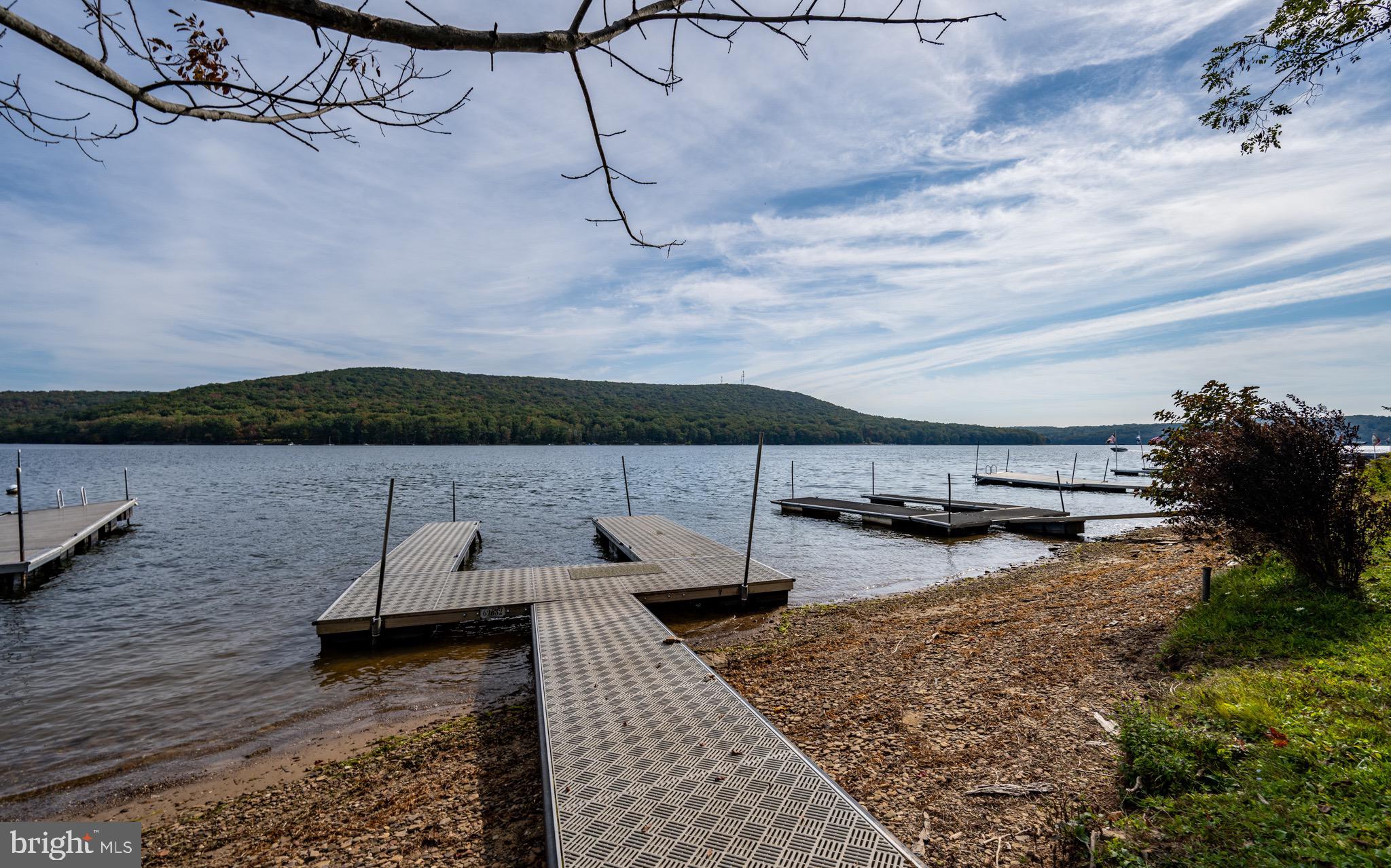 DEEP CREEK - Residential