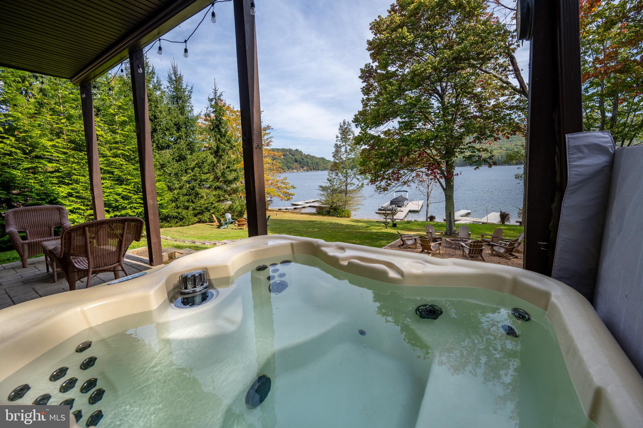 DEEP CREEK - Residential