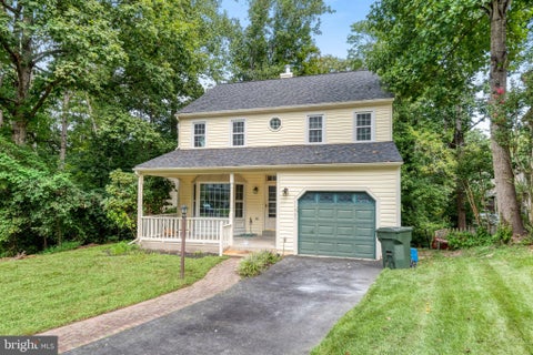 Photo of 11965 Home Guard Drive, WOODBRIDGE, VA 22192 (MLS # VAPW2129886)